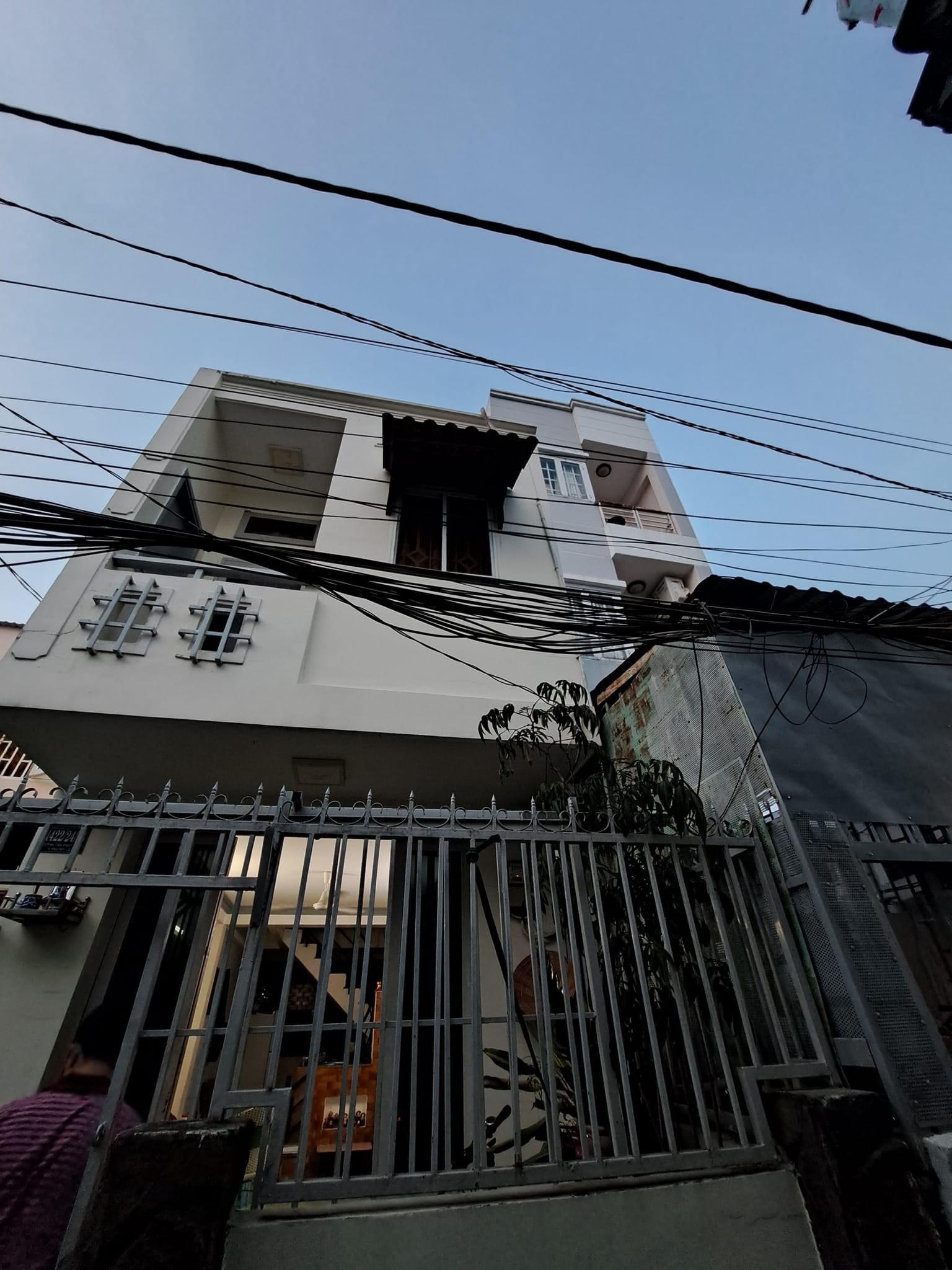 Nhà đẹp vào ở ngay, 2 tầng 3 pn huỳnh tấn phát , quận 7 , nhỉnh 3 tỷ