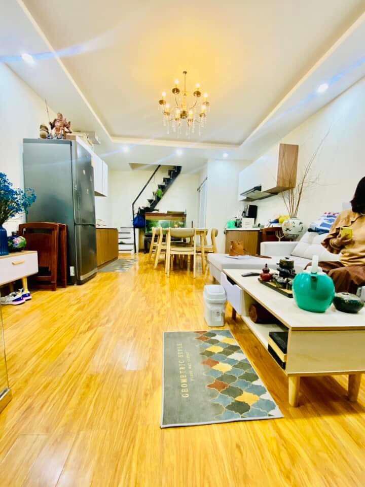 HIẾM BÁN NHÀ MỚI THÁI HÀ GIÁ 1,8 TỶ, 35M*2 TẦNG, MT 4,4M, NGÕ NÔNG GẦN PHỐ