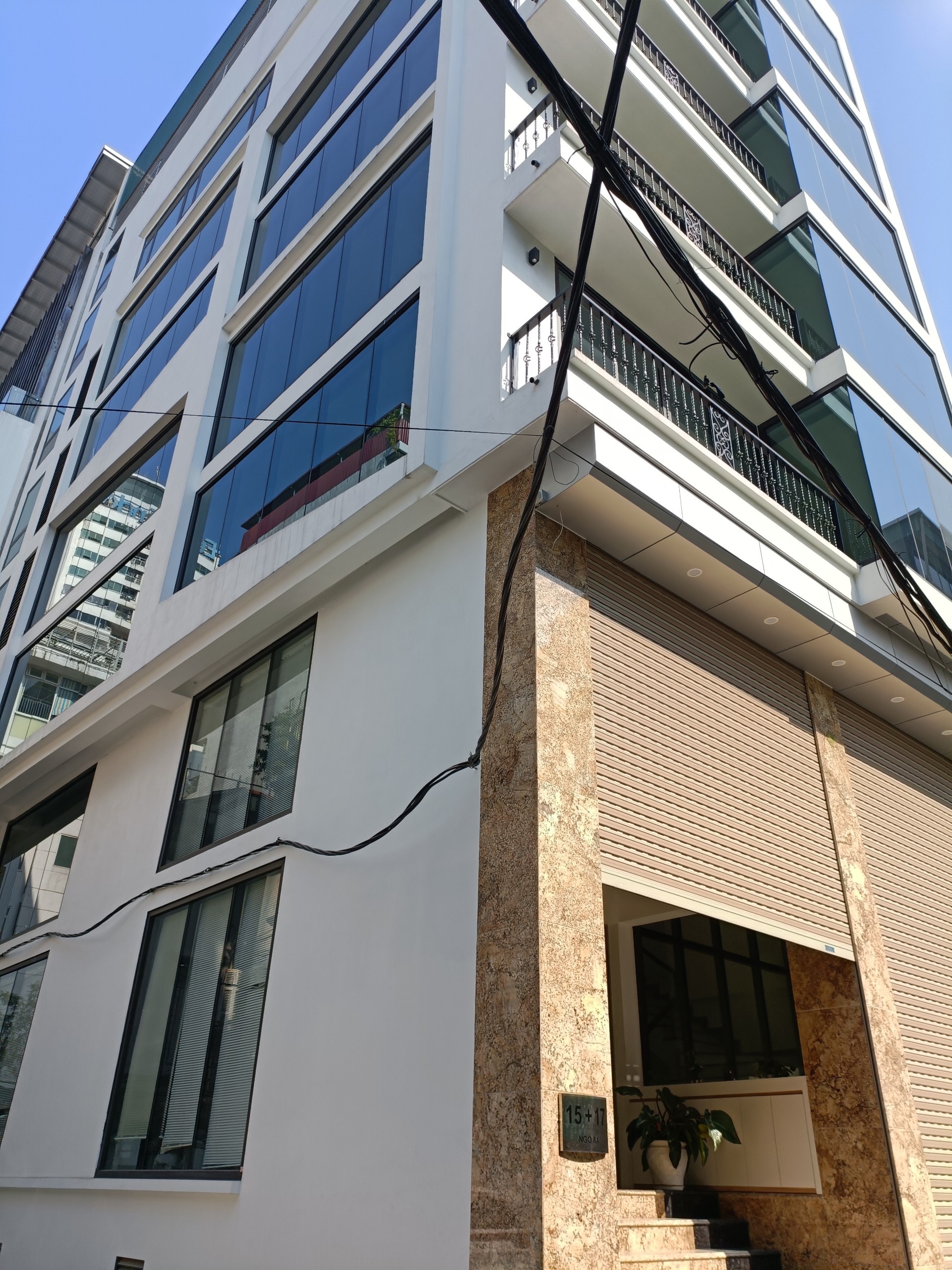 Láng hạ 84m 5t mt4.6m ngõ VIP toàn VP ngay gần rạp chiếu phim 25.5 tỷ