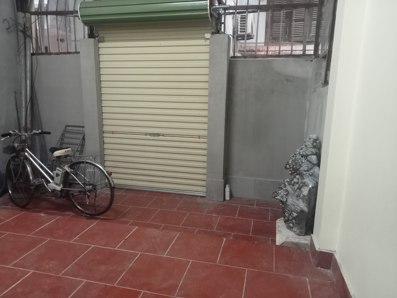 Chính chủ cần cho thuê mặt bằng tầng 1 mặt sau số 184 Nguyễn Viết Xuân, Hà Đông, Hà Nội.