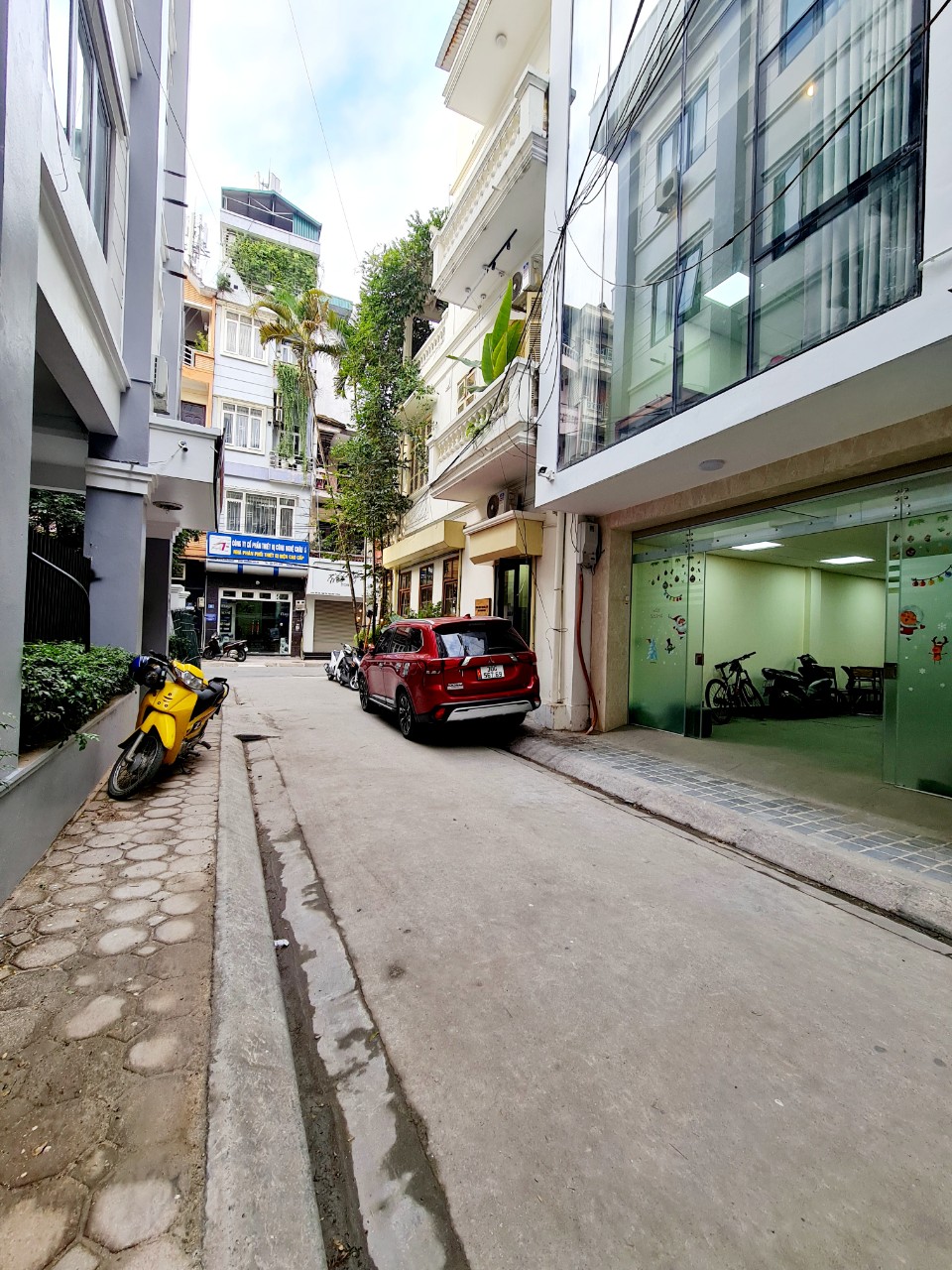 Huỳnh Thúc Kháng, Giá đầu tư, 50m x 7T Thang Máy, ô tô tránh, vỉa hè, KD siêu đẳng cấp, chỉ 13.9 tỷ