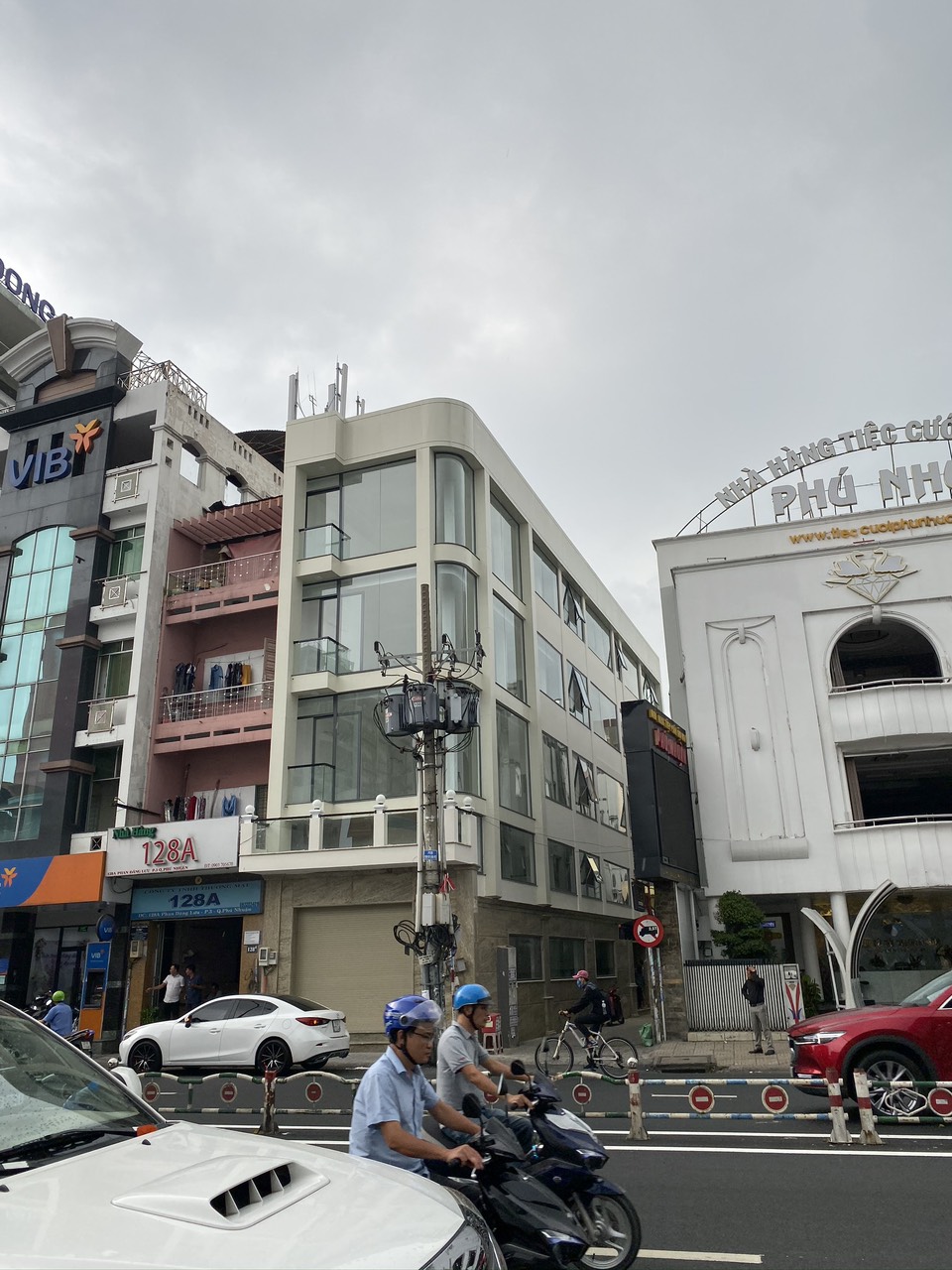 Chính chủ bán Siêu phẩm nhà phố 2 mặt tiền ngay trung tâm Quận Phú Nhuận – TP. Hồ Chí Minh