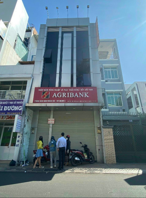 GẤP!!! NHÀ MẶT TIỀN QUẬN 3 VỚI DIỆN TÍCH (5,3 x 12m). ĐÃ VẬY CÒN ĐƯỢC 3 LẦU. GIÁ CHỈ 15 TỶ