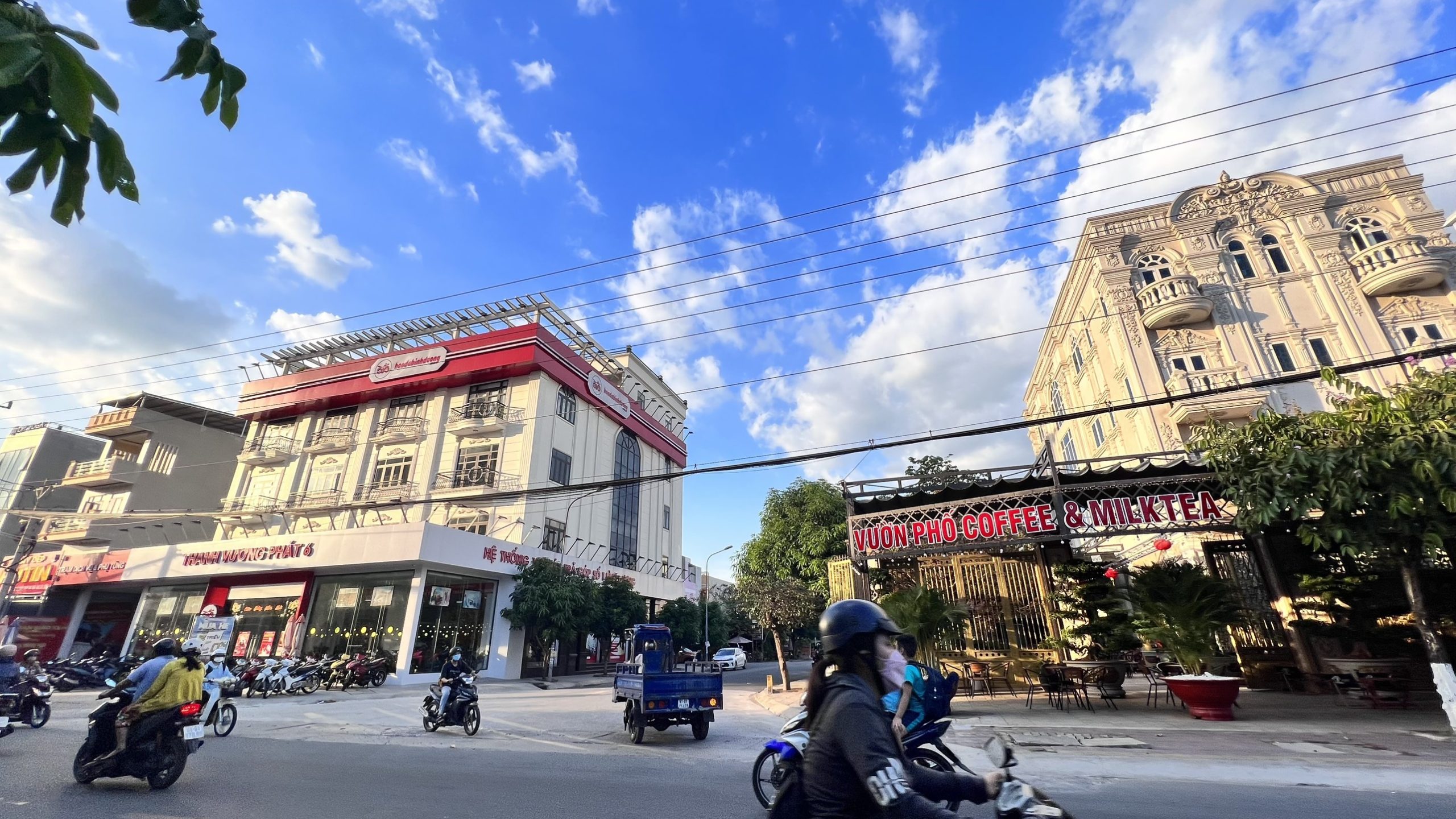 CHO THUÊ : Lô đất 3mặt tiền Dt 688.60m2 ngay trung tâm Dĩ An đường Lý Thường Kiệt