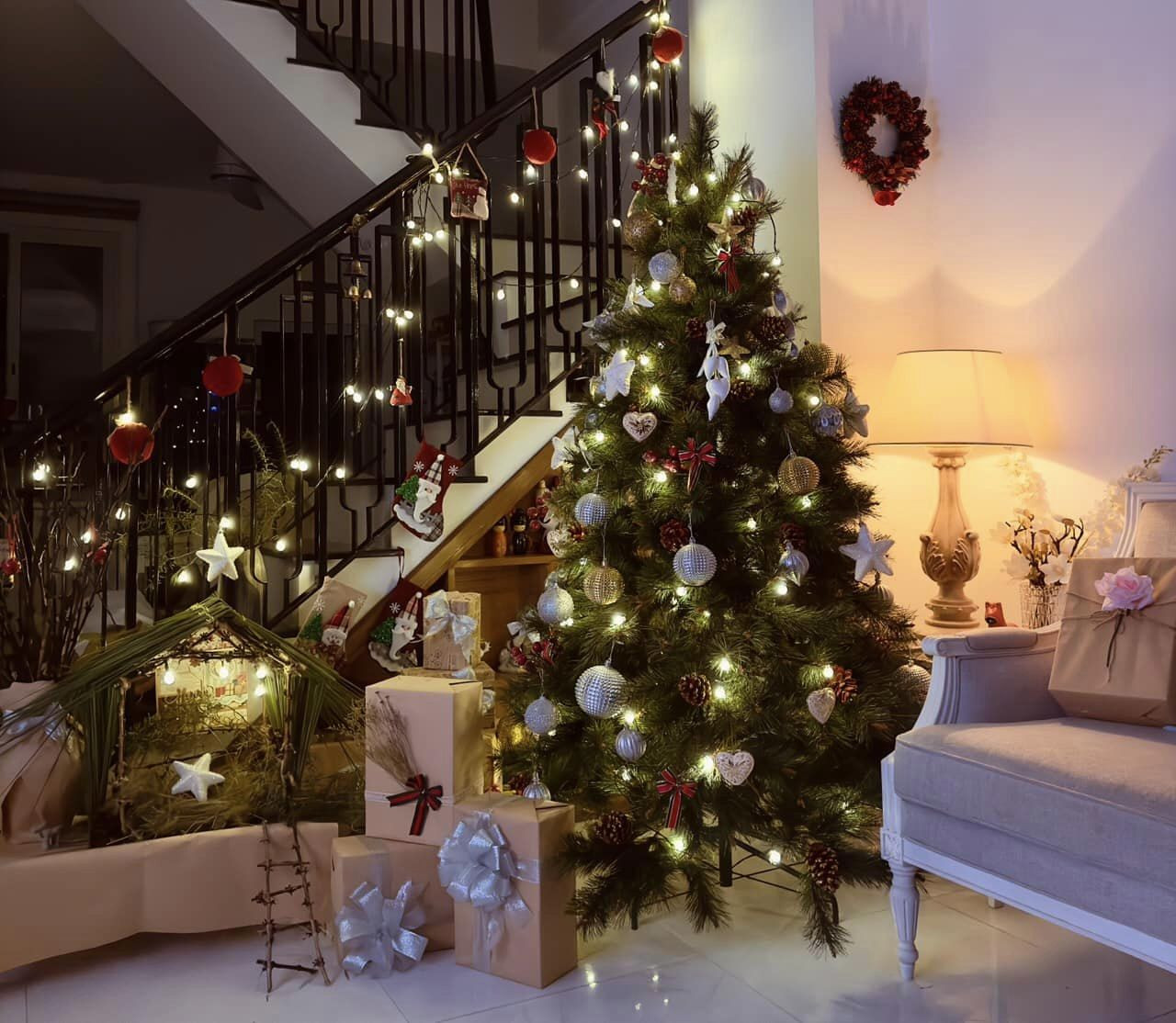 Nhà đẹp quận Bình Thạnh, nội thất đẹp hơn Ngọc Trinh, HXH đỗ cửa, ngang 4m, giá chỉ 7.7 tỷ