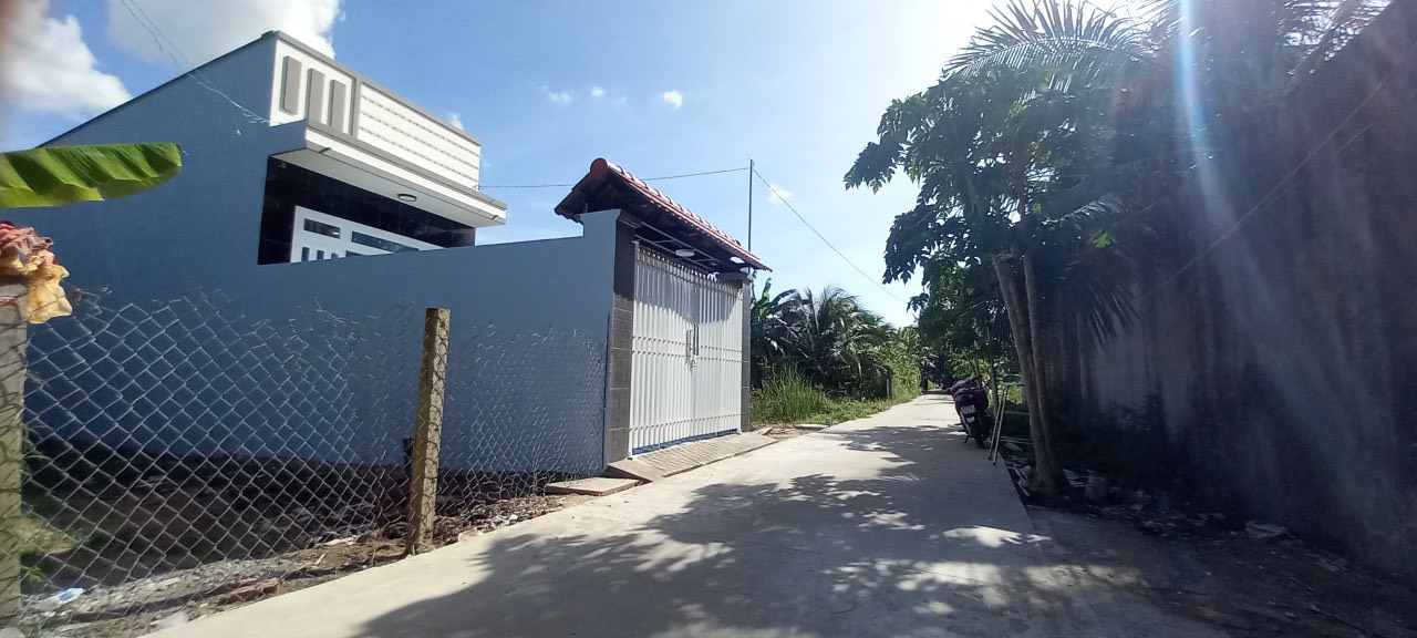 Bán nhanh nhà phố mới xây thiết kế hiện đại tại phường 10 Tp. Mỹ Tho – Tiền Giang