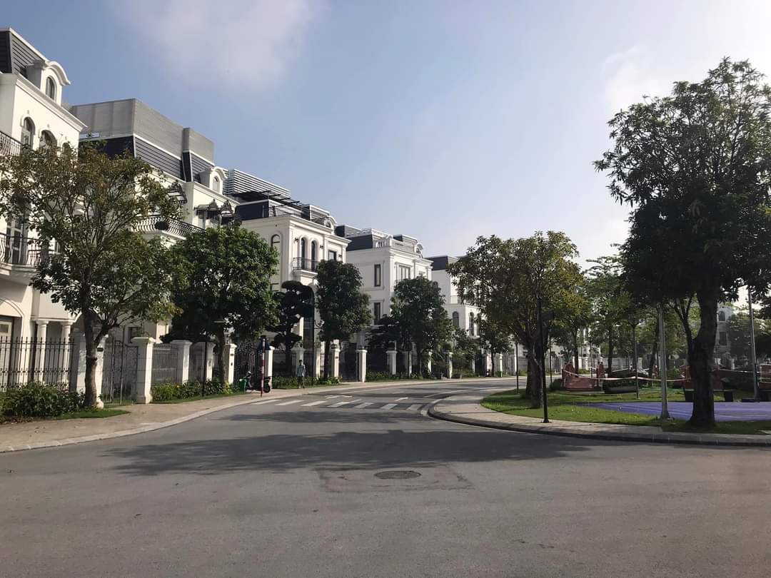 NHÀ MẶT PHỐ VŨ PHẠM HÀM-DIỆN TÍCH 130M2 X 5 TẦNG . MT 7M , VỈA HÈ RỘNG, KINH DOANH ĐA NGHÀNH NGHỀ.