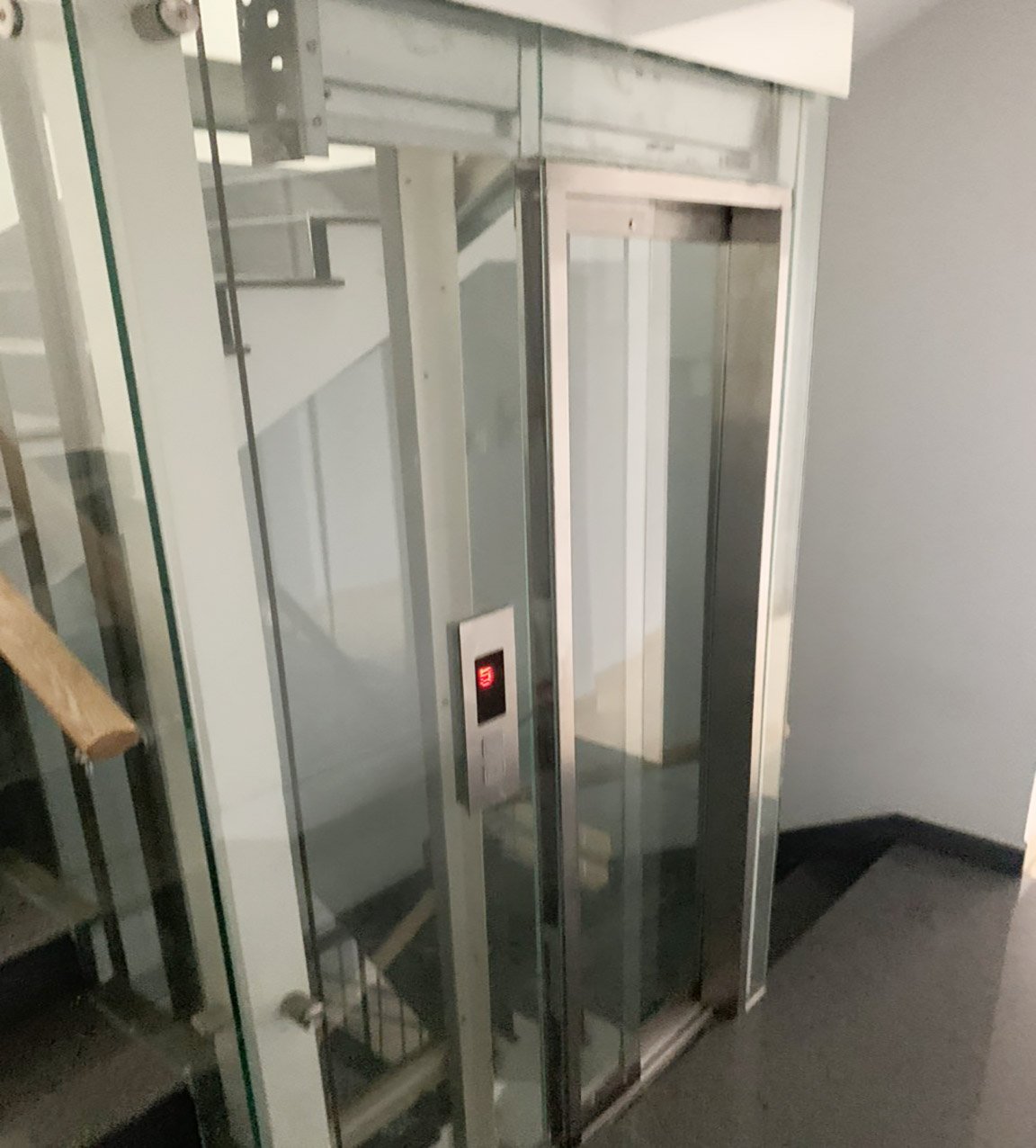 Bán nhà 1T4L DT đất 90m2 Số 29 Nguyễn Bỉnh Khiêm sát Nguyễn Thị Minh Khai Q1