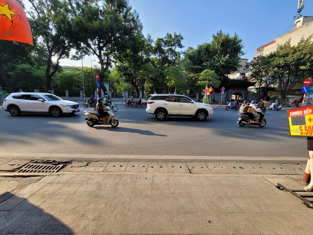 BÁN NHÀ MẶT PHỐ TÂY SƠN ĐỐNG ĐA 8TẦNG, MẶT TIỀN 6M, GIÁ 43,7TỶ.