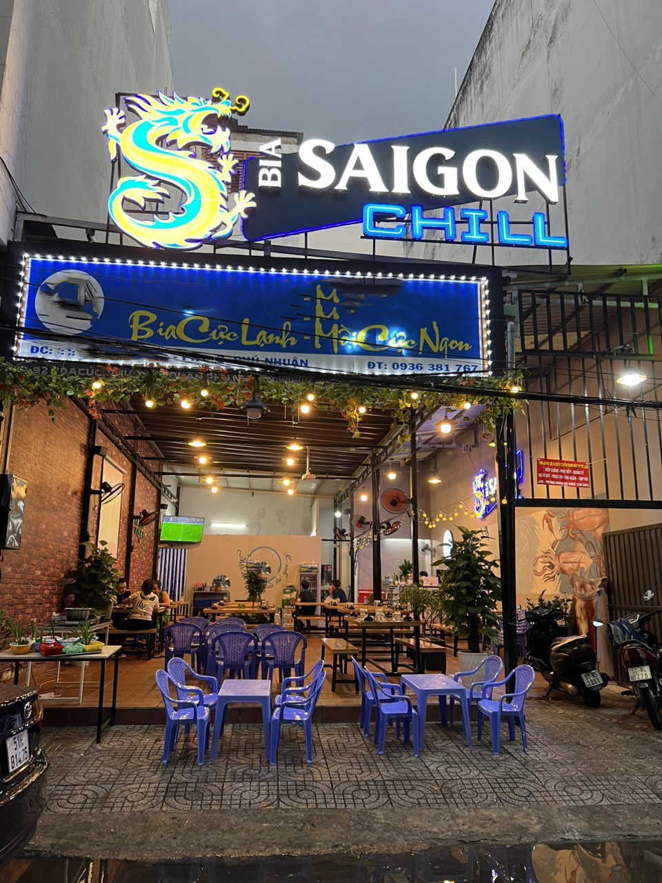 Mặt tiền 8m trống suốt quận Phú Nhuận, tặng bàn ghế trang thiết bị