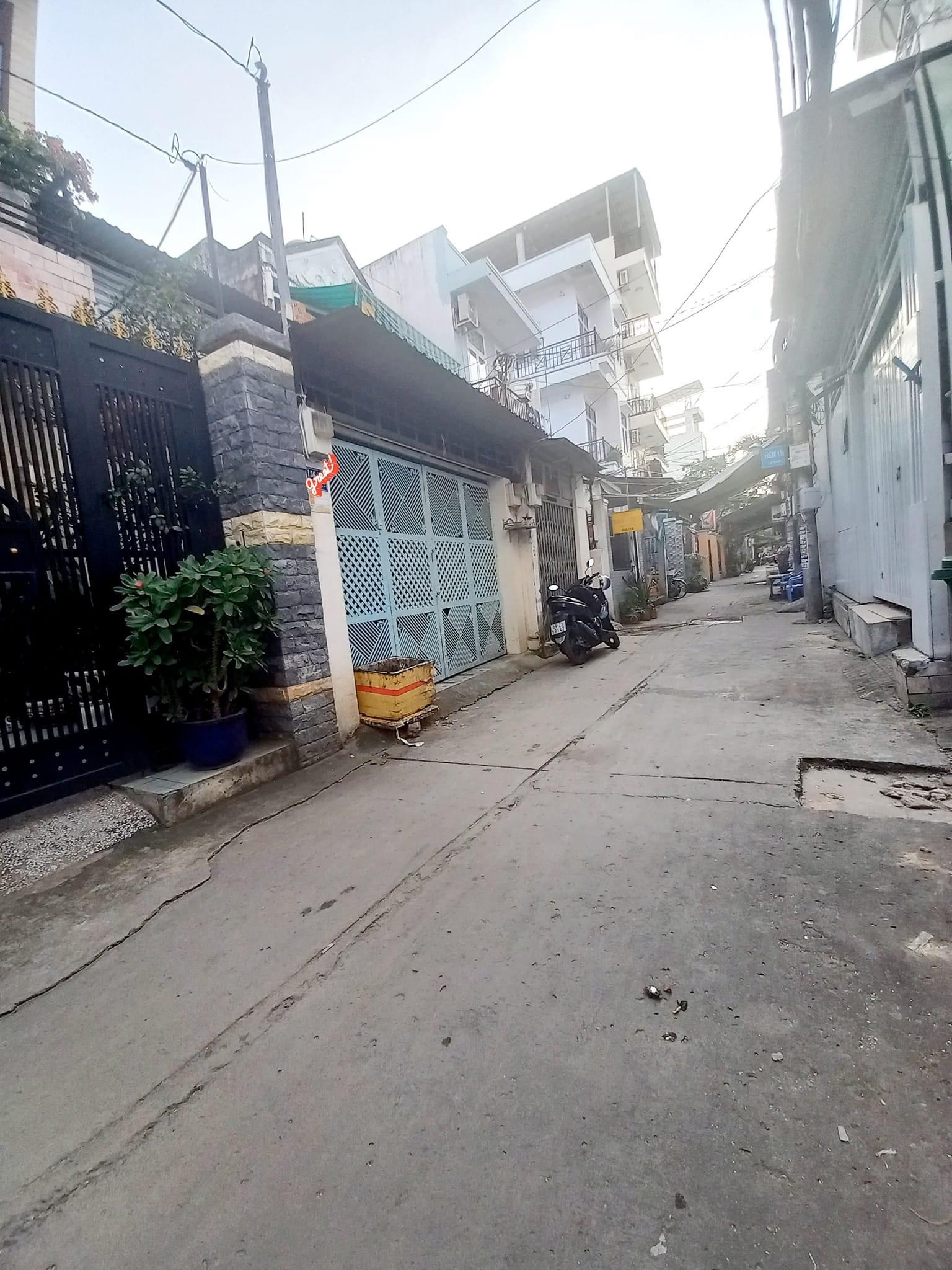 Hàng Đầu tư đẹp, 81m2 , hẻm thông Nguyễn Thị THập, quận 7, nhỉnh 6 tỷ