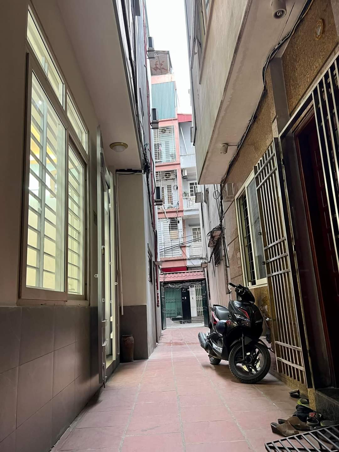 Chính chủ bán nhà Yên Hòa, Cầu Giấy DT 50 m2 x 4T đẹp, cách phố 30 m, giá 4,6 tỷ