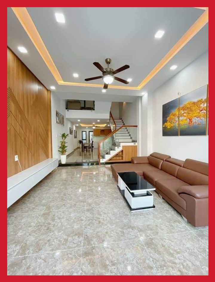 Nhà đẹp Mt đường Đồng Trí, Quận Liên Chiểu, gần ĐH Sư Phạm, 3 tầng 4 PN, nhỉnh 4 tỷ.