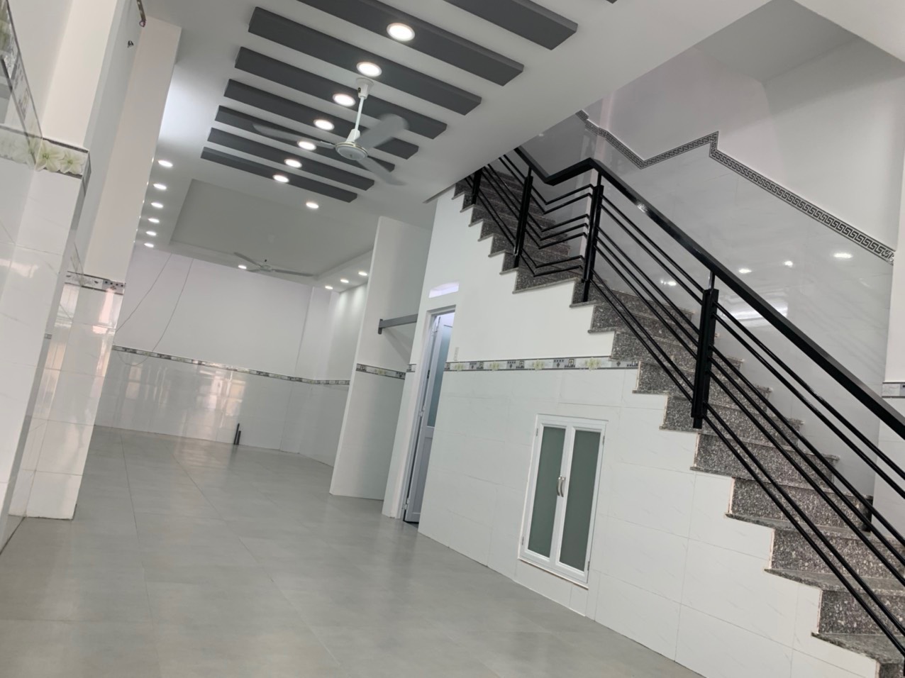 Mặt tiền Bắc Hải Quận tân BÌnh đang có HĐ thuê 30tr