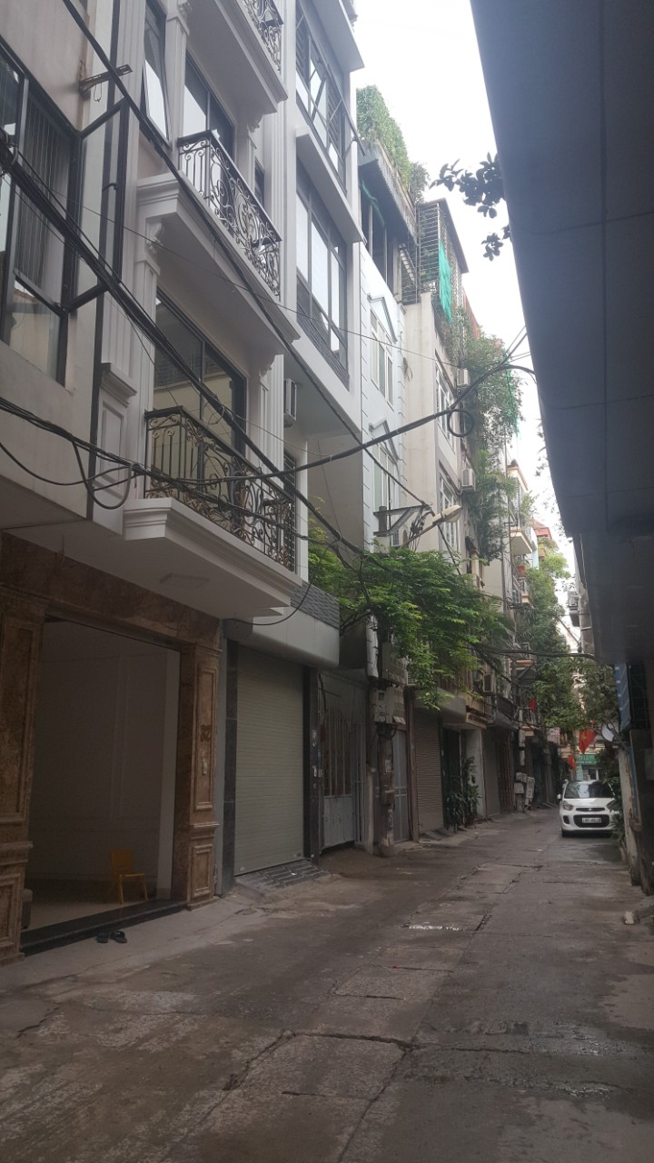 BÁN GẤP NHÀ LẠC LONG QUÂN CÁCH 1 NHÀ RA Ô TÔ TRÁNH, DÂN XÂY, 2 THOÁNG SẴN Ở NGAY 92M CHỈ 9.3 TỶ