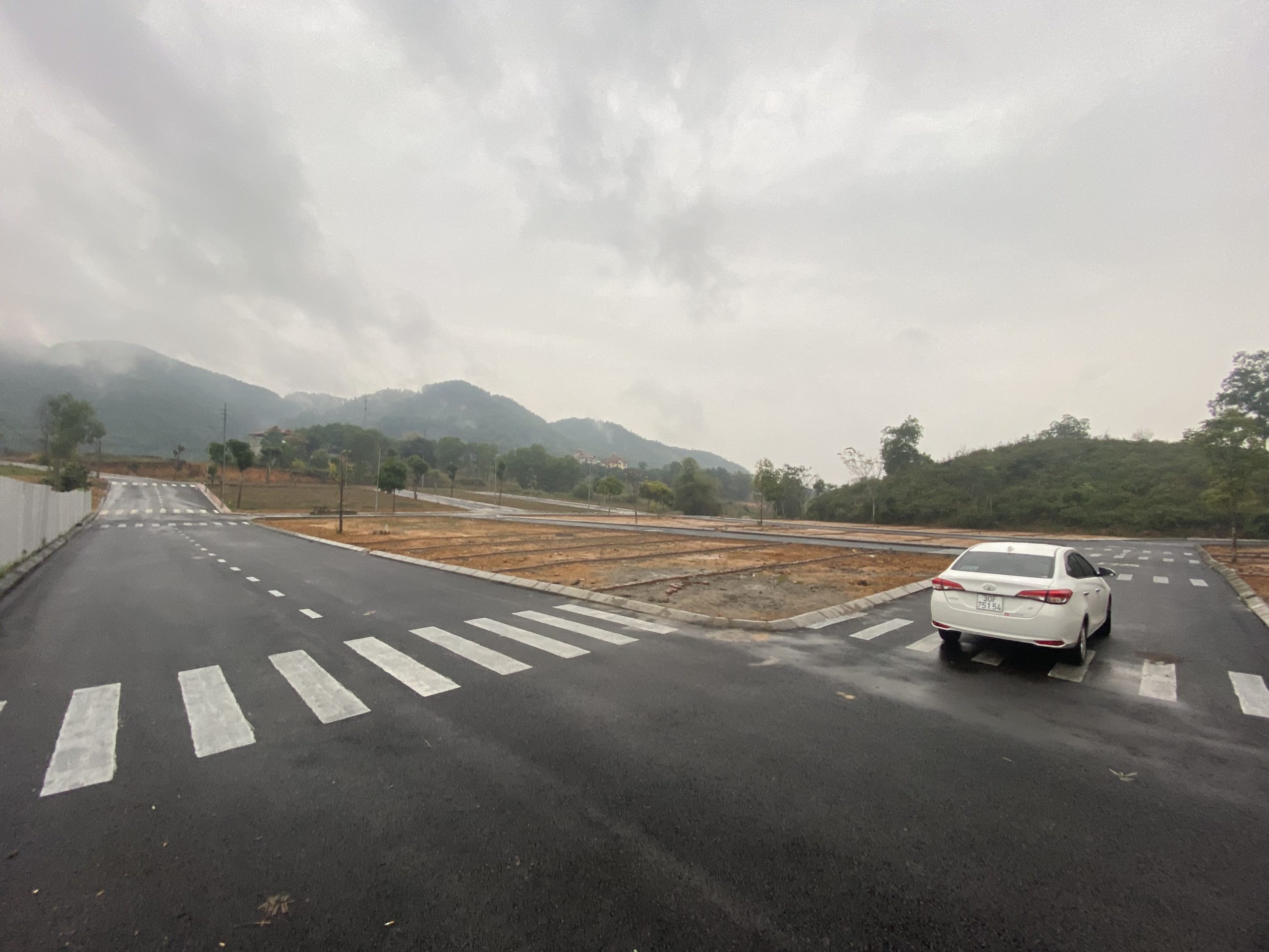 Chính chủ cần bán gấp lô đất tại Hòa Lạc, lô góc 77m2, nhỉnh tỷ, Gần Đại Học Quốc Gia, xây luôn nhà trọ cho sinh viên