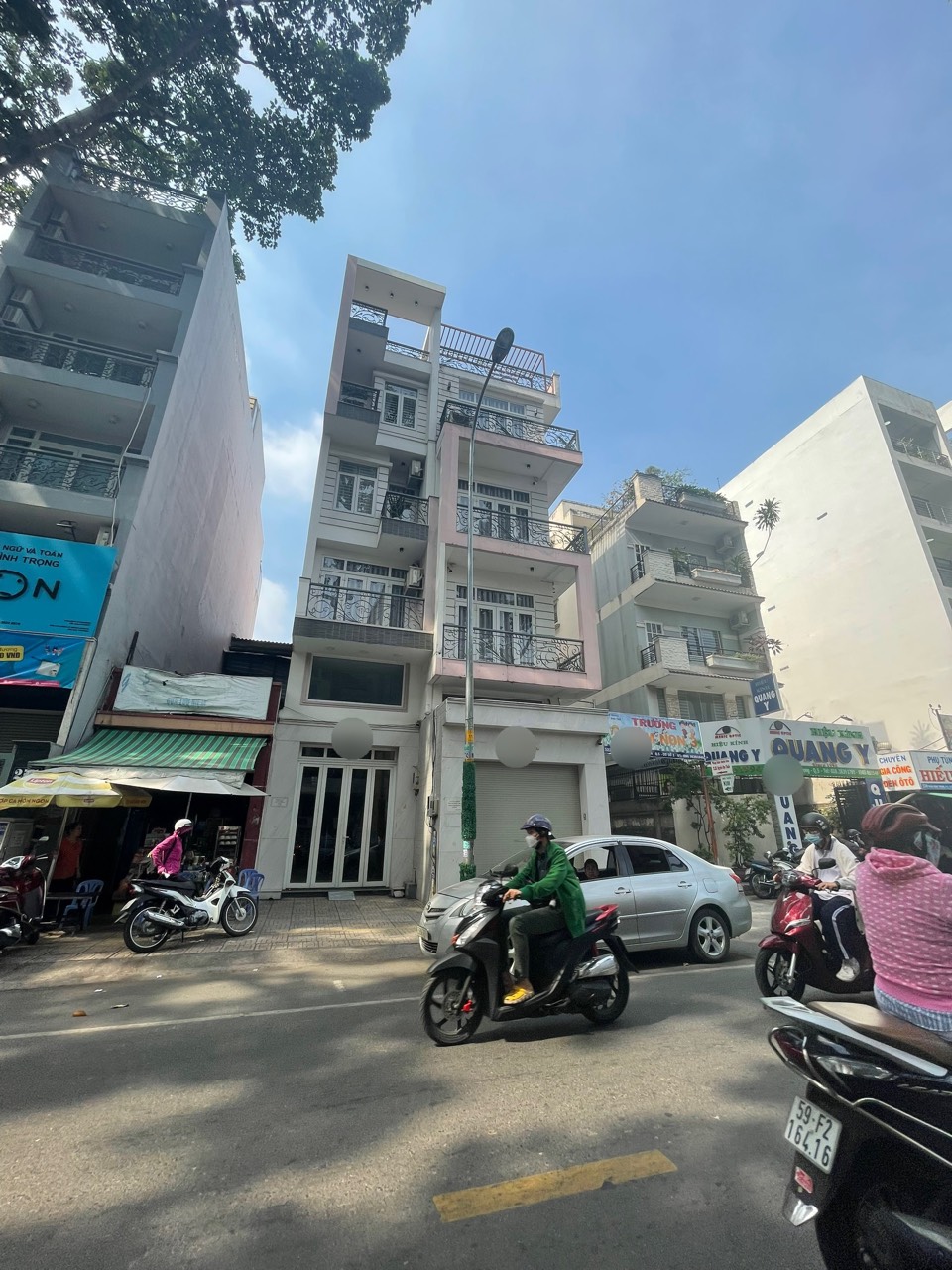 Nhà mặt tiền đường Trần Bình Trọng, Phường 4, Quận 5