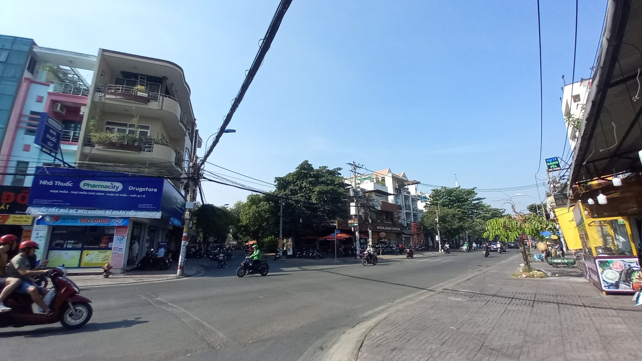 Gấp bán nhà Đường số 7 Linh Trung, 67m2, DT20tr/th, Chỉ 5 tỷ 95 TL