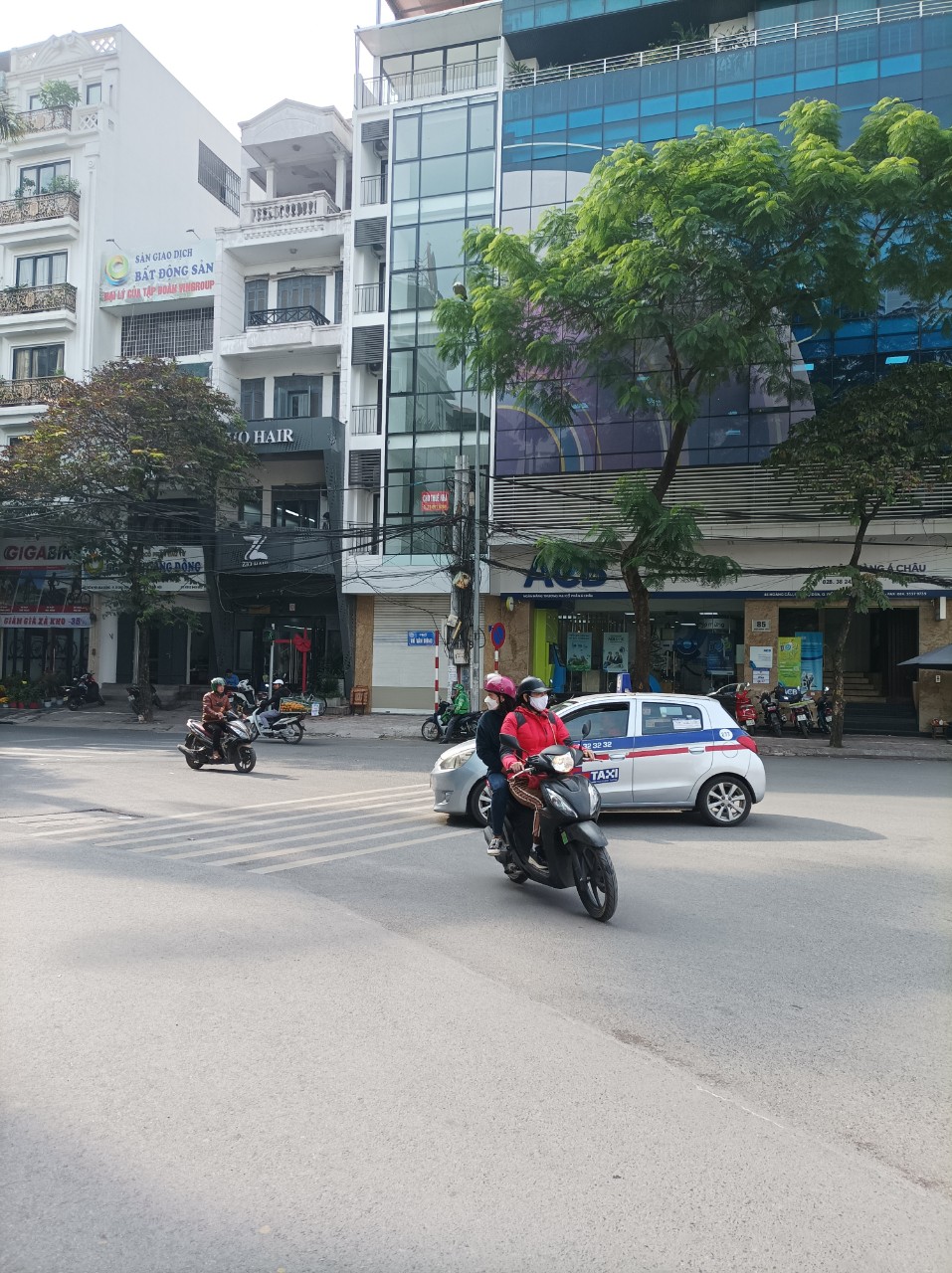 CỰC PHẨM 5 TẦNG, DT: 52M2 MẶT PHỐ VÕ VĂN DŨNG, VỈA HÈ - KINH DOANH TẤP NẬP, GIÁ 29,5 TỶ