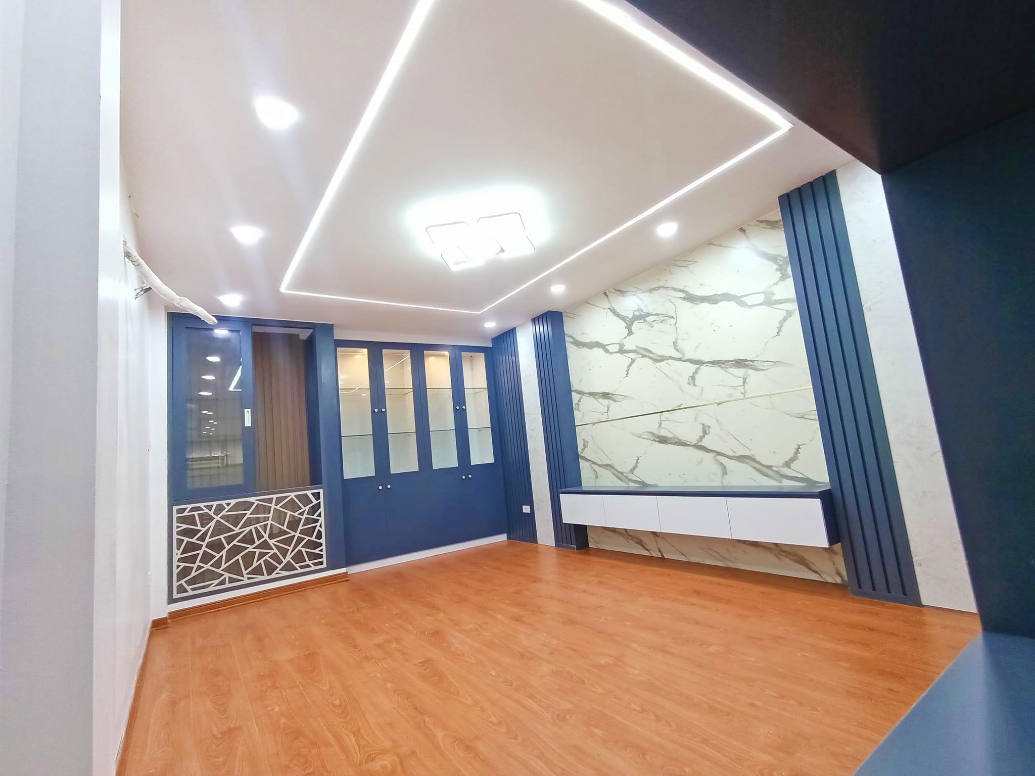 Hoa Bằng - Cầu Giấy 3Căn A,B,C: 34m,6T,MT 3.6 -5.9 tỷ ☎️: 0️⃣9️⃣8️⃣5️⃣6️⃣9️⃣4️⃣8️⃣7️⃣ -ĐỈNH PHÂN LÔ Ô TÔ ĐỖ GẦN - SỔ VUÔNG