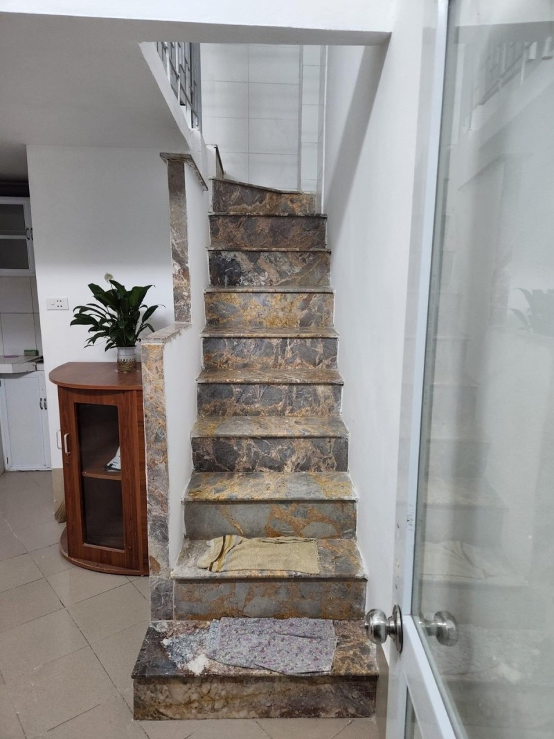 Bán nhà Bạch Đằng Hai Bà Trưng 20m2 x 3 tầng MT 3.7m giá 2 tỷ