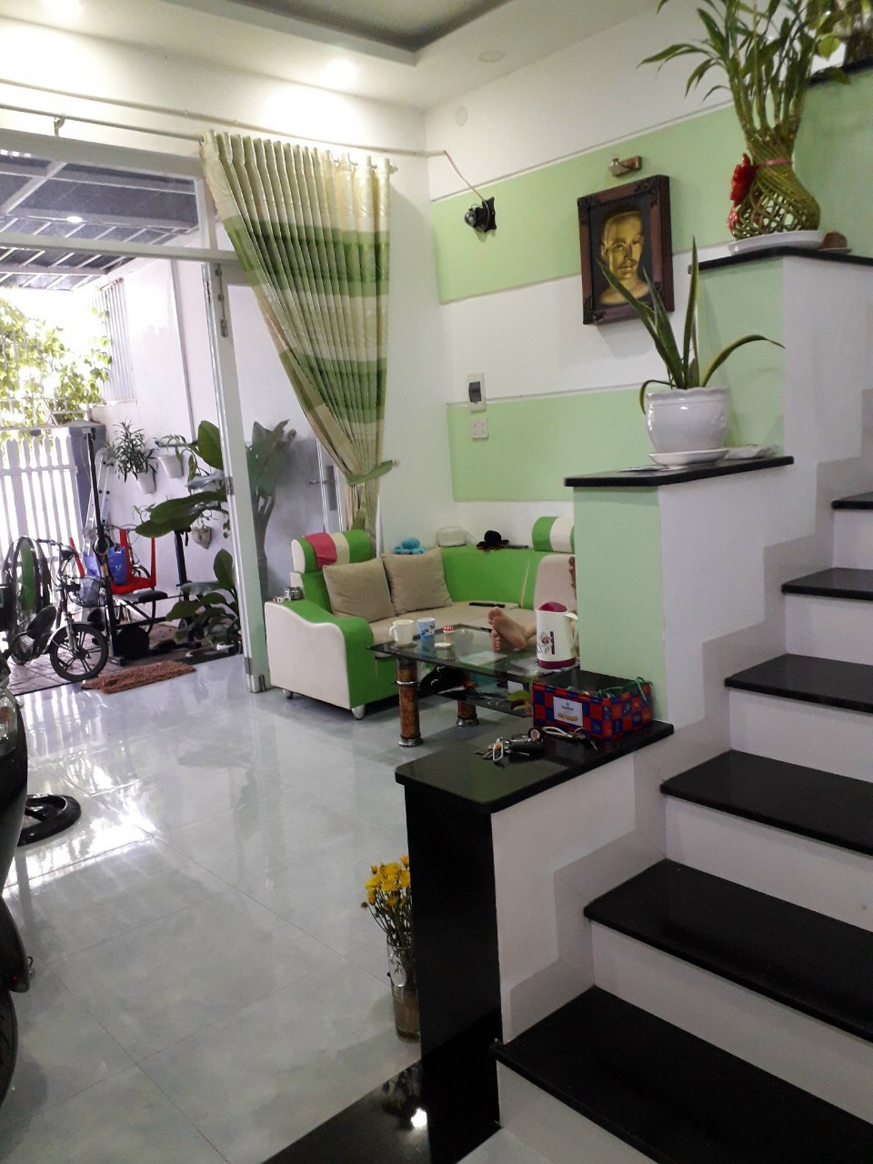 BÁN NHÀ 2T 2MT NGAY CHỢ GA UBND XÃ VĨNH THẠNH > 2 TỶ 7 - NHA TRANG