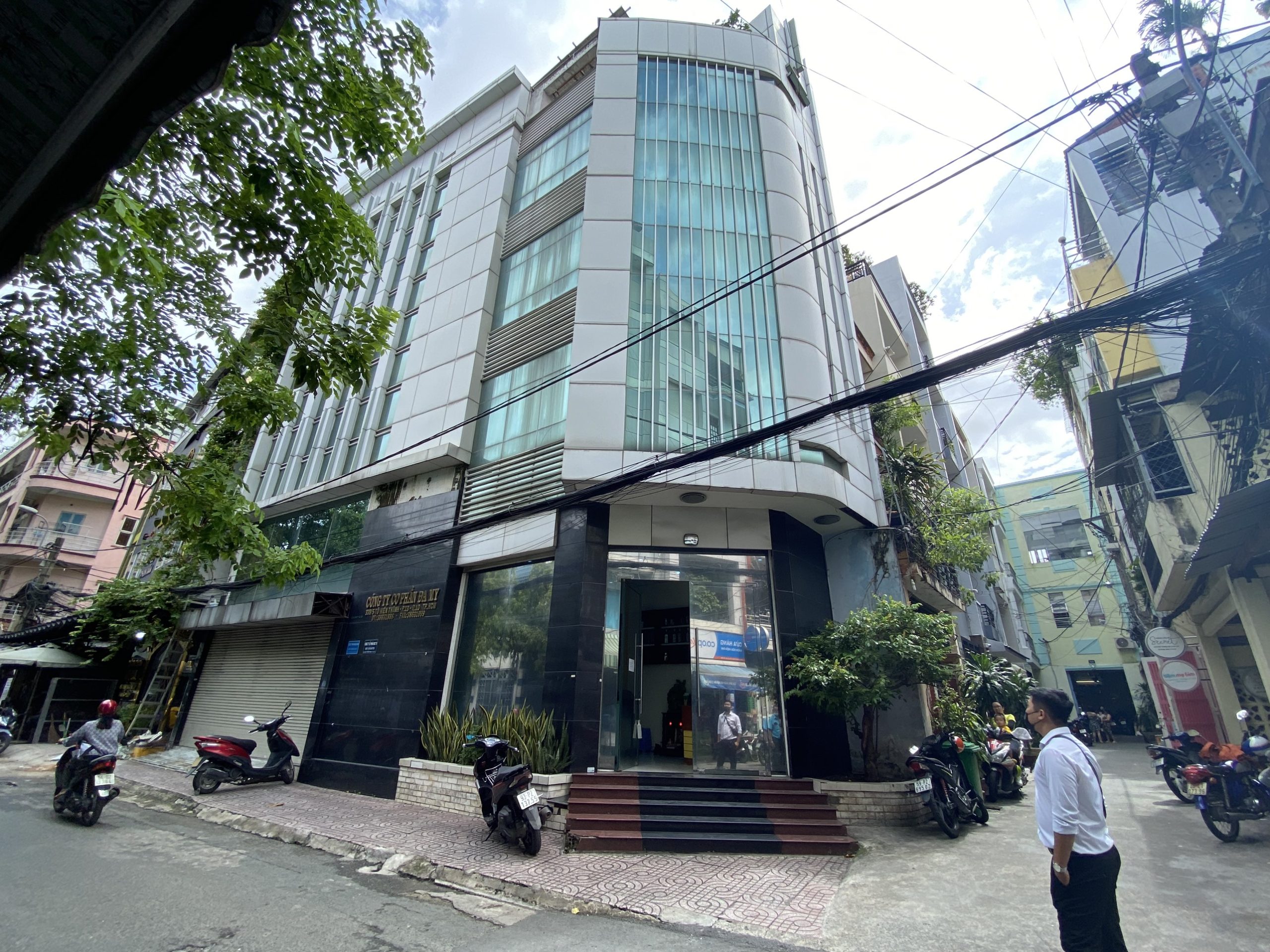 Mặt tiền ngay Chợ Bến Thành, Quận 1,Dt : 8.6x18m, 5 tầng, Giá 55 tỷ còn thương lượng