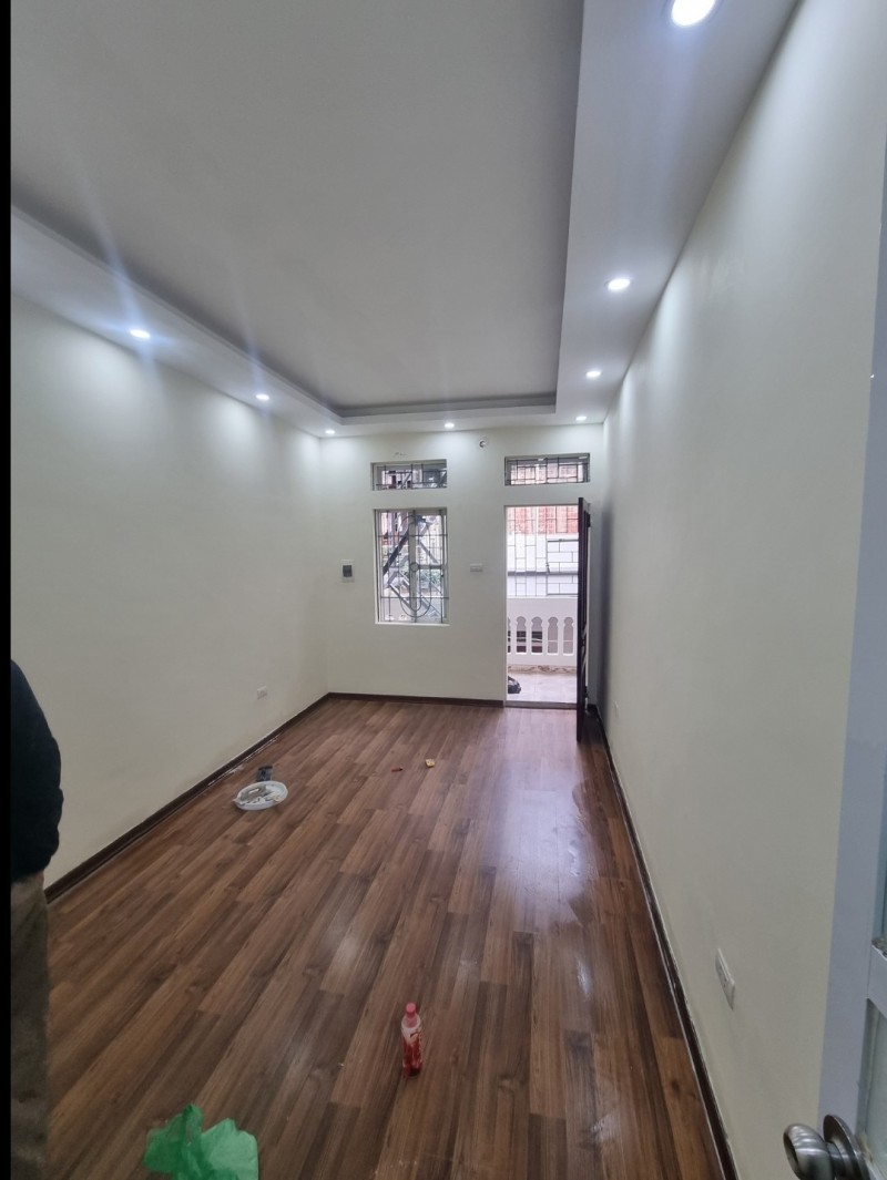 Bán nhá phố Bùi Ngọc Dương, Hai Bà Trưng, Đường 2 ô tô tránh vỉa hè, diện tích 43m, giá 9,3 tỷ.