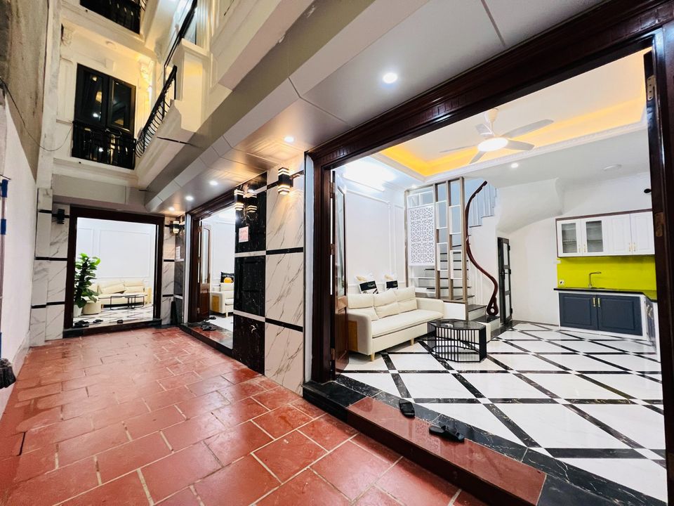 Bán nhà Tân Mai , 36m2 ,Nhà đẹp nhận ngay , 3 tỷ 500