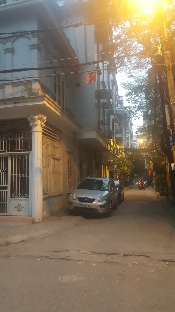 BÁN NHÀ HOÀNG QUỐC VIỆT 1 NHÀ RA PHỐ, PHÂN LÔ, Ô TÔ TRÁNH, 2 THOÁNG TRƯỚC SAU, VỈA HÈ KINH DOANH 70M X5 TẦNG CHỈ 17 TỶ