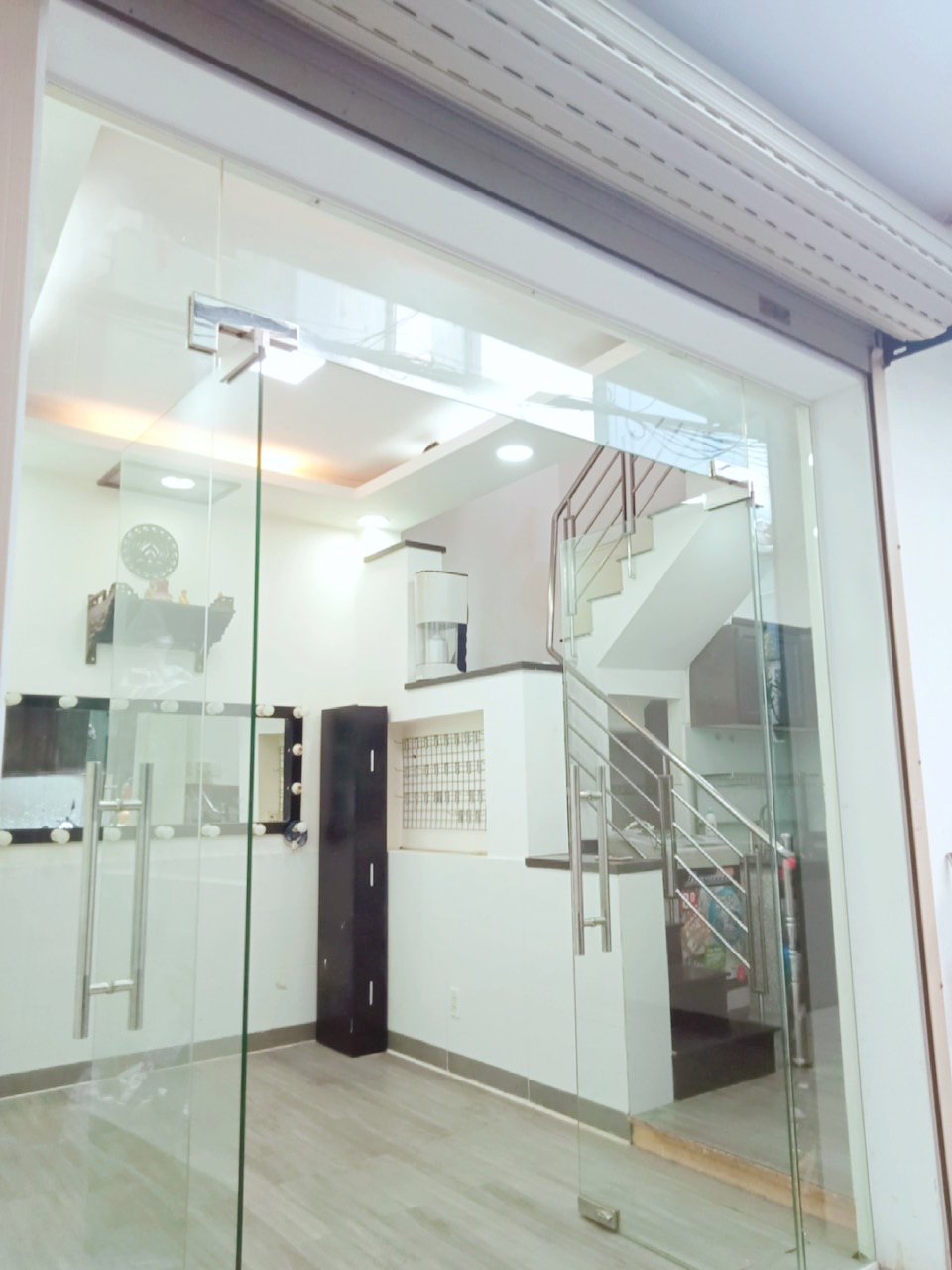 Nhà mới Căn góc 3 tầng hẻm thông đường Nguyễn Thị Tần P2,Q8. Giá: 3.5 tỷ TL