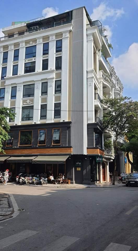 Bán Nhà Mặt phố Bảo Khánh, View Hồ Gươm, Lô góc, 65M2 7T MT 16M, Chỉ 120 Tỷ