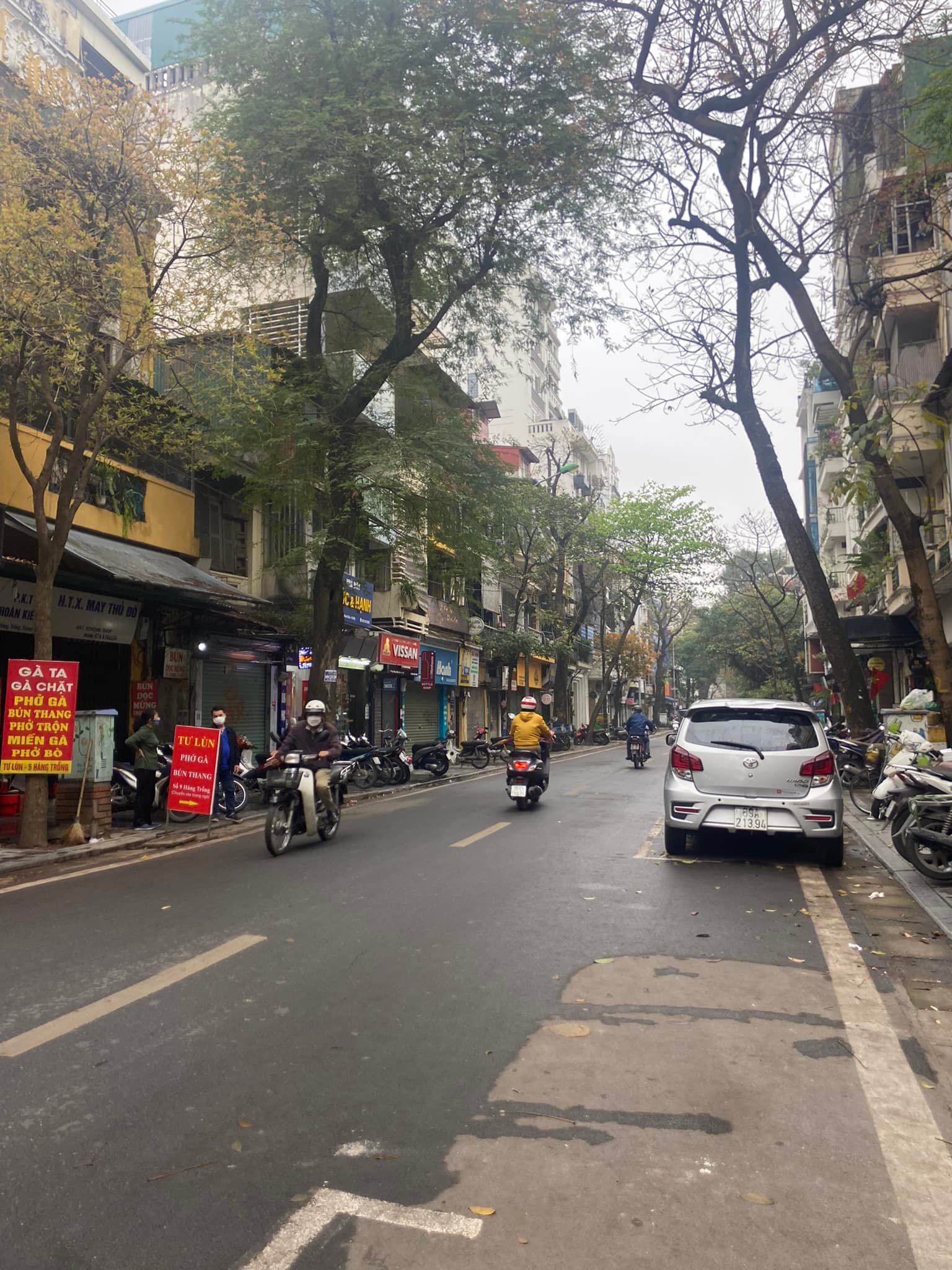 Bán nhà Mặt phố Cổ Hàng Bồ - VIP Hoàn Kiếm, 260m2 3T MT 5.5m, Chỉ 140 Tỷ