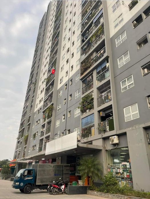 BÁN CHUNG CƯ DỊCH VỌNG phố - CẦU GIẤY quận 90m2 - 2.x tỷ