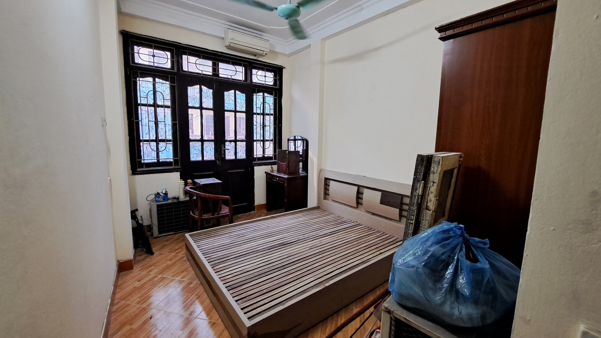 Cho thuê nhà nguyên căn Phố Thụy Khuê. Nhà 2 mặt phố Kinh doanh bất chấp. Chỉ 28tr