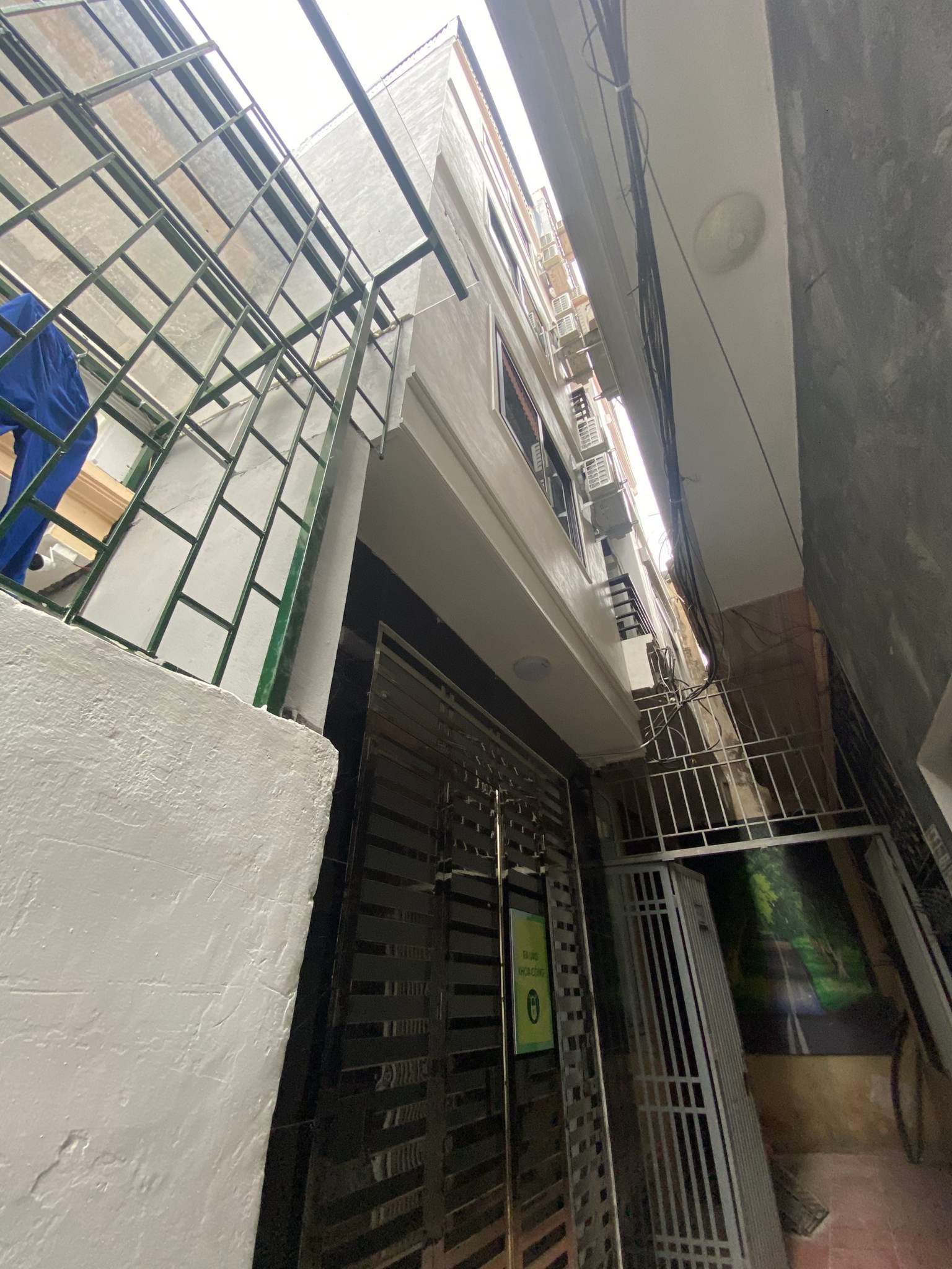 Bán Chung cư Mini Ngõ 79 Cầu Giấy, Đống Đa, 42m2 5T, 9 Phòng KK, Chỉ 7.28 Tỷ