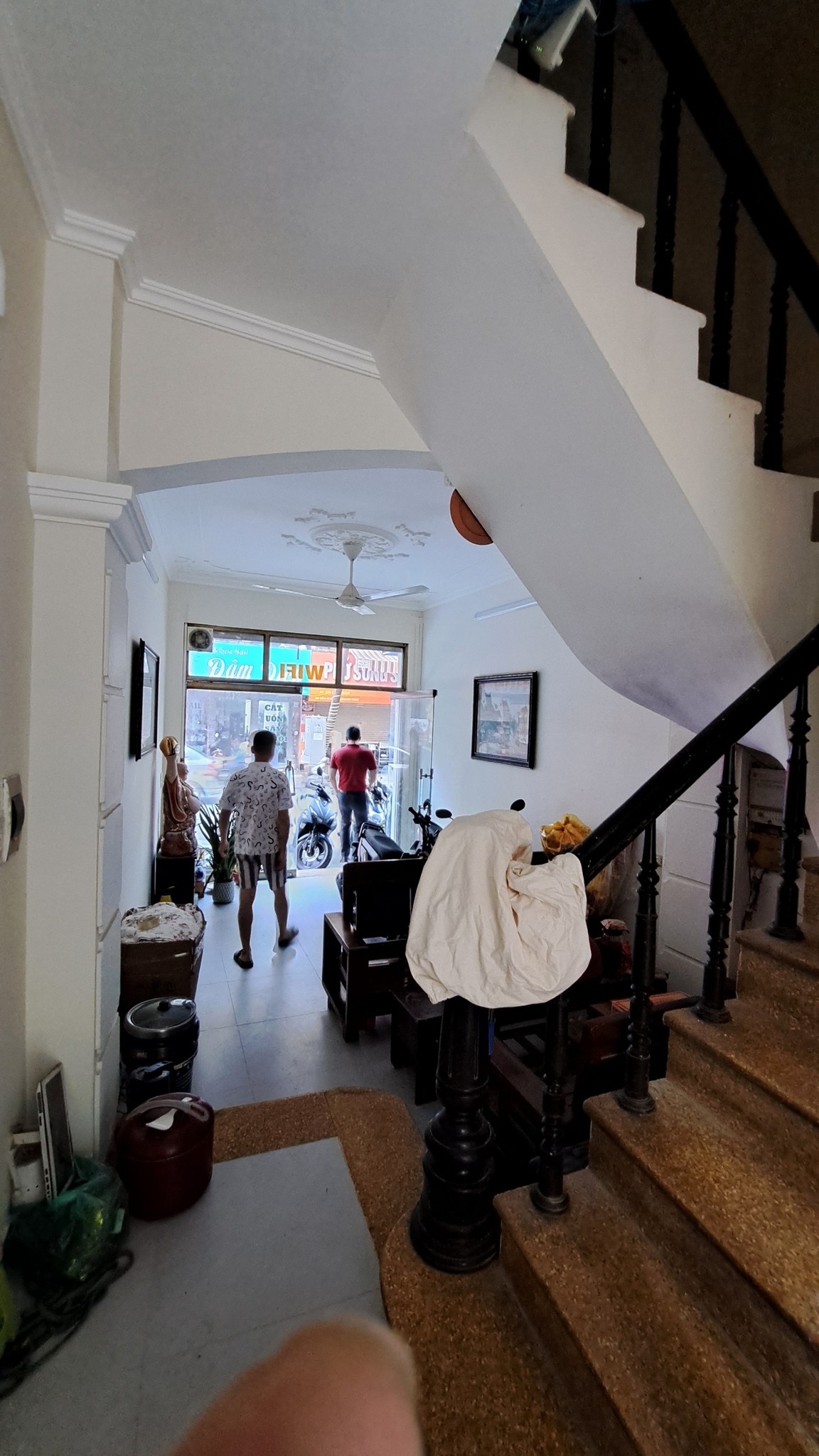 Cho thuê nhà mặt tiền Phố Thụy Khuê. Nhà 2 mặt phố Kinh doanh dòng tiền bất chấp. Chỉ 28tr