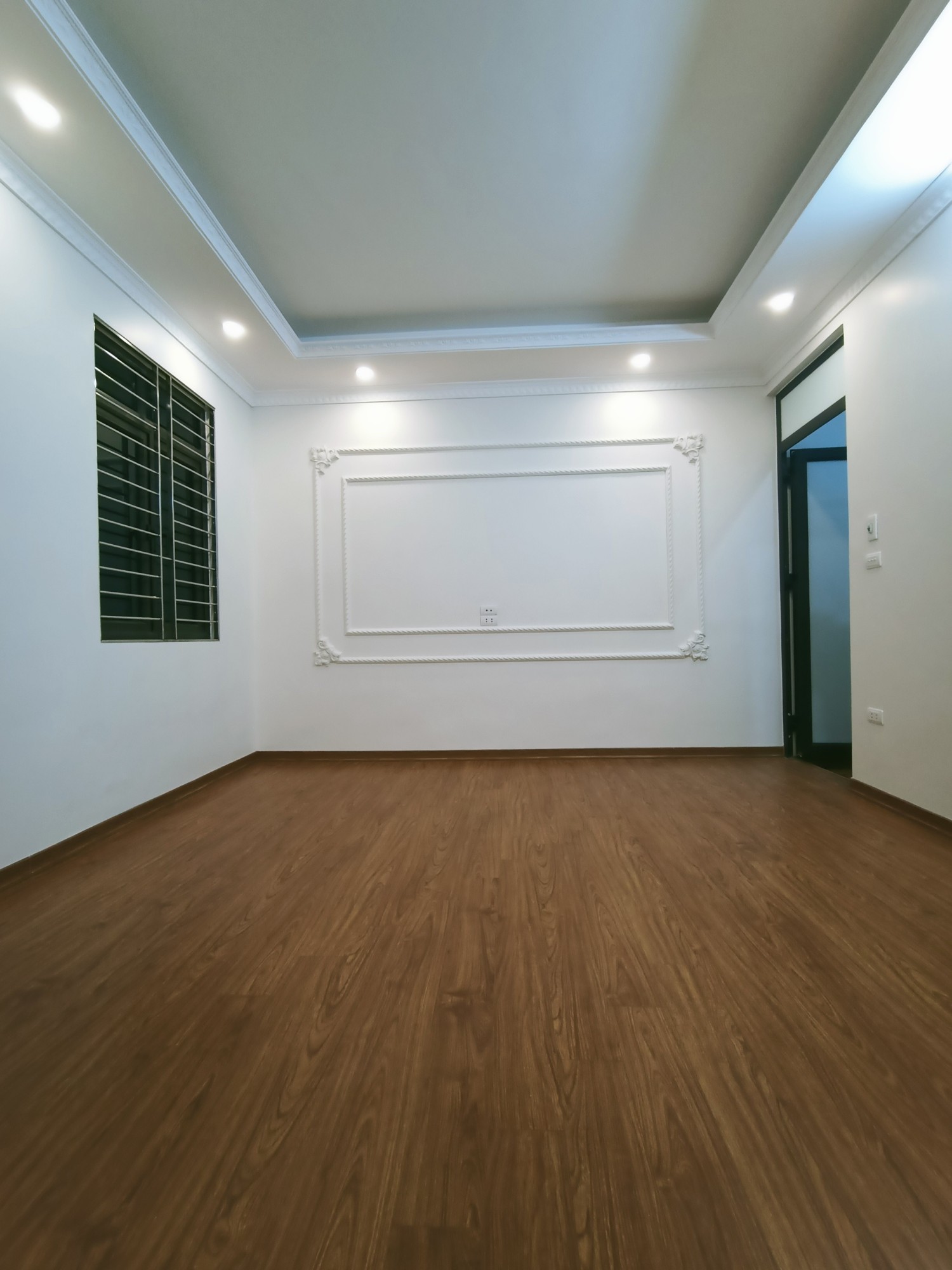 Bán nhà Trường Chinh, Ô TÔ, DT 42m2 *3T, MT 4,3 m, giá 3,24 tỷ