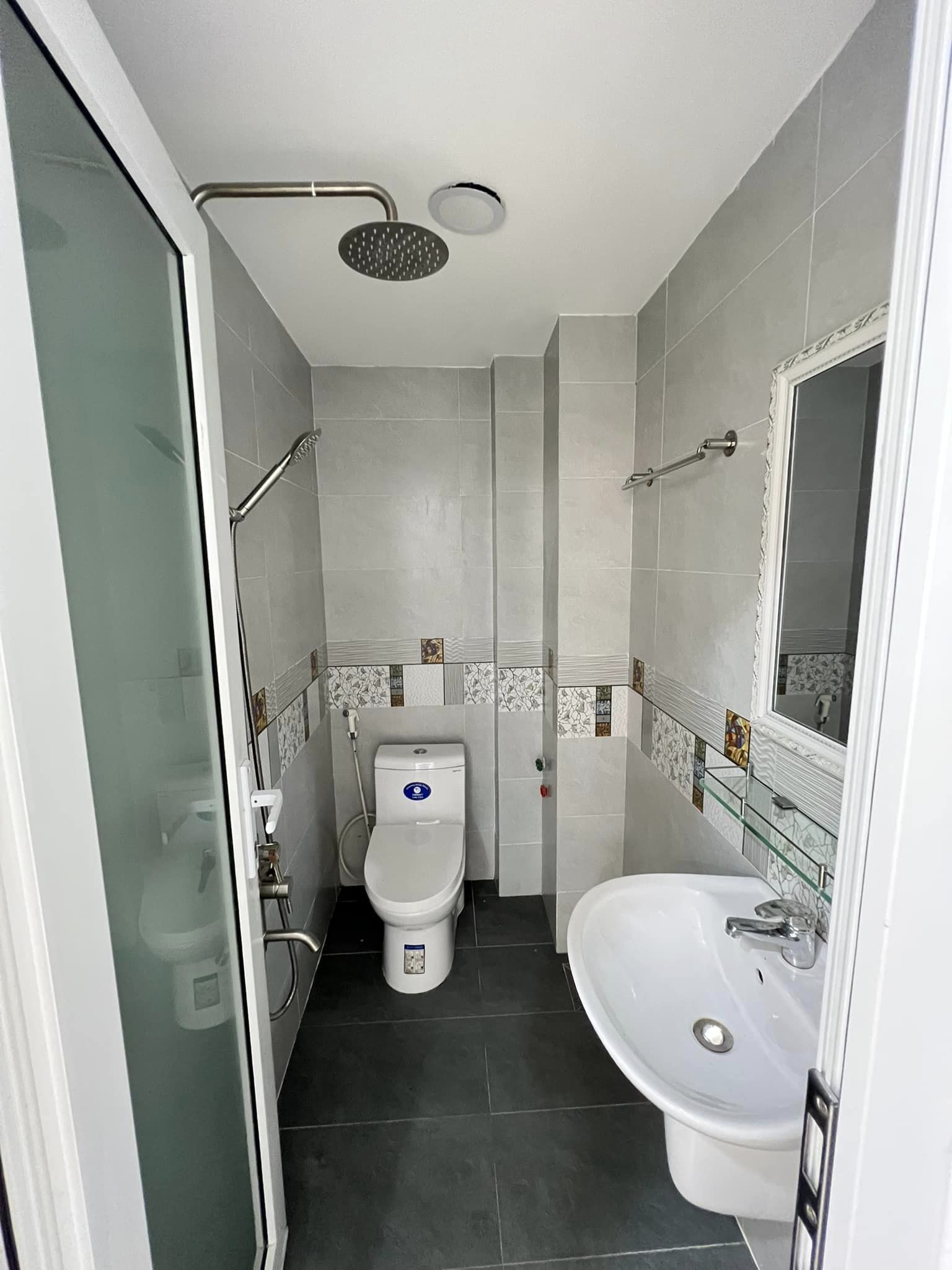 Bánnhà HXH Nguyễn Thị Thập,Q7,DT60m2,2PN giá nhỉnh 5tỷ