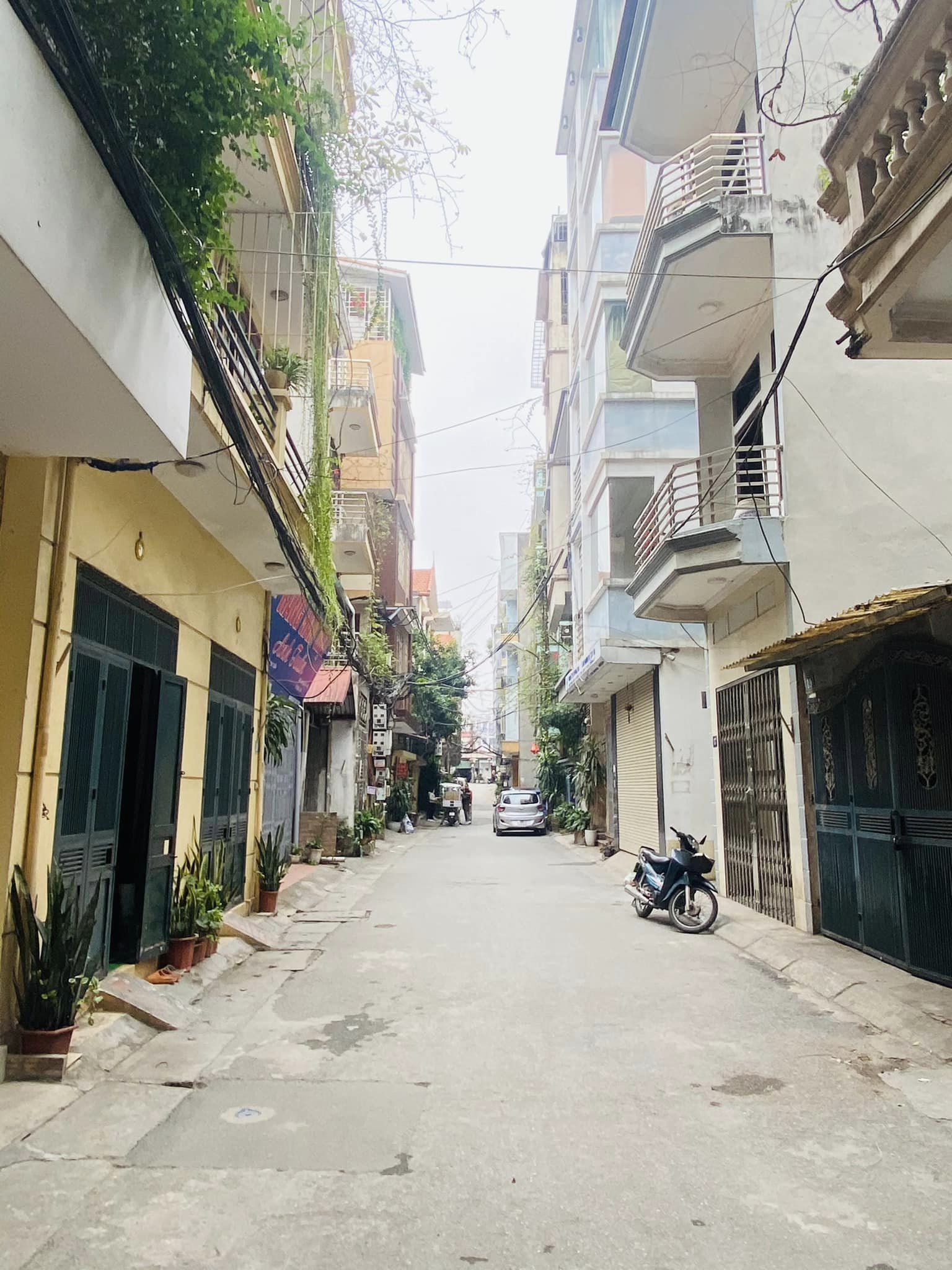 Ô TÔ ĐỖ CỬA TÂN MAI HOÀNG MAI 33m2 NGÕ THÔNG TẶNG TOÀN BỘ NỘI THẤT