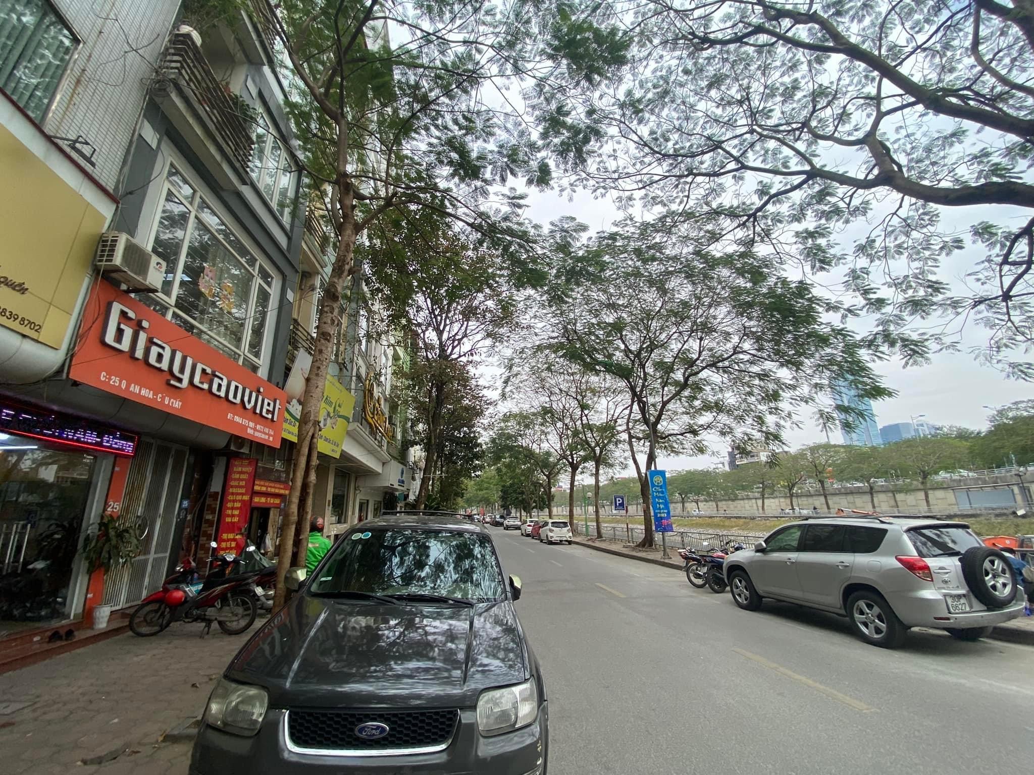 CCMNCC - DÒNG TIỀN CAO - VỊ TRÍ VIP - THẲNG TẮP 20M RA MP Quan Hoa- Cầu Giấy 60m, 8 tầng, MT 5m