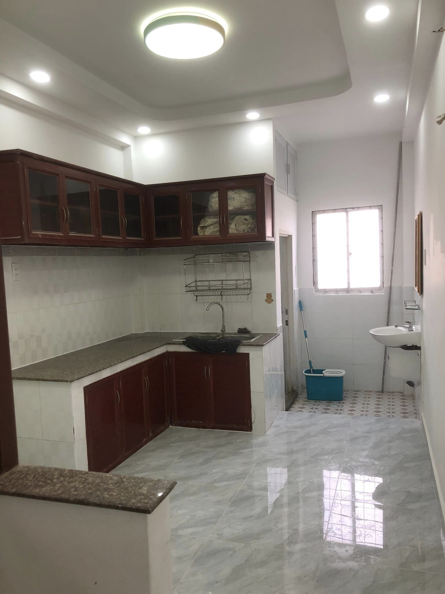 Nhà đẹp lung linh ngay cv làng hoa-lê văn thọ-dt 33 m2