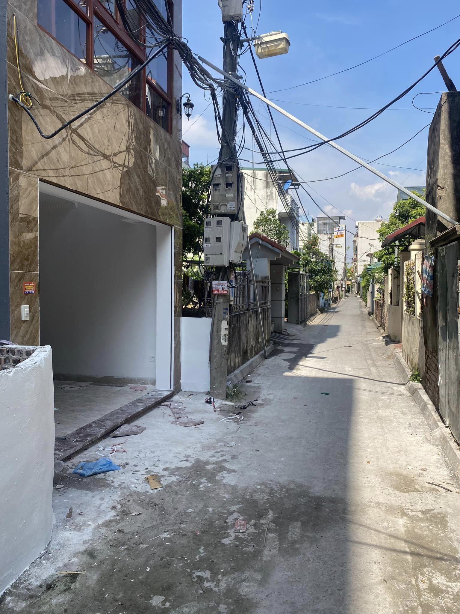 BÁN NHÀ 6 TẦNG CÓ THANG MÁY ,CÓ GARA,NHẬP KHẨU TẠI THẠCH BÀN ,LONG BIÊN