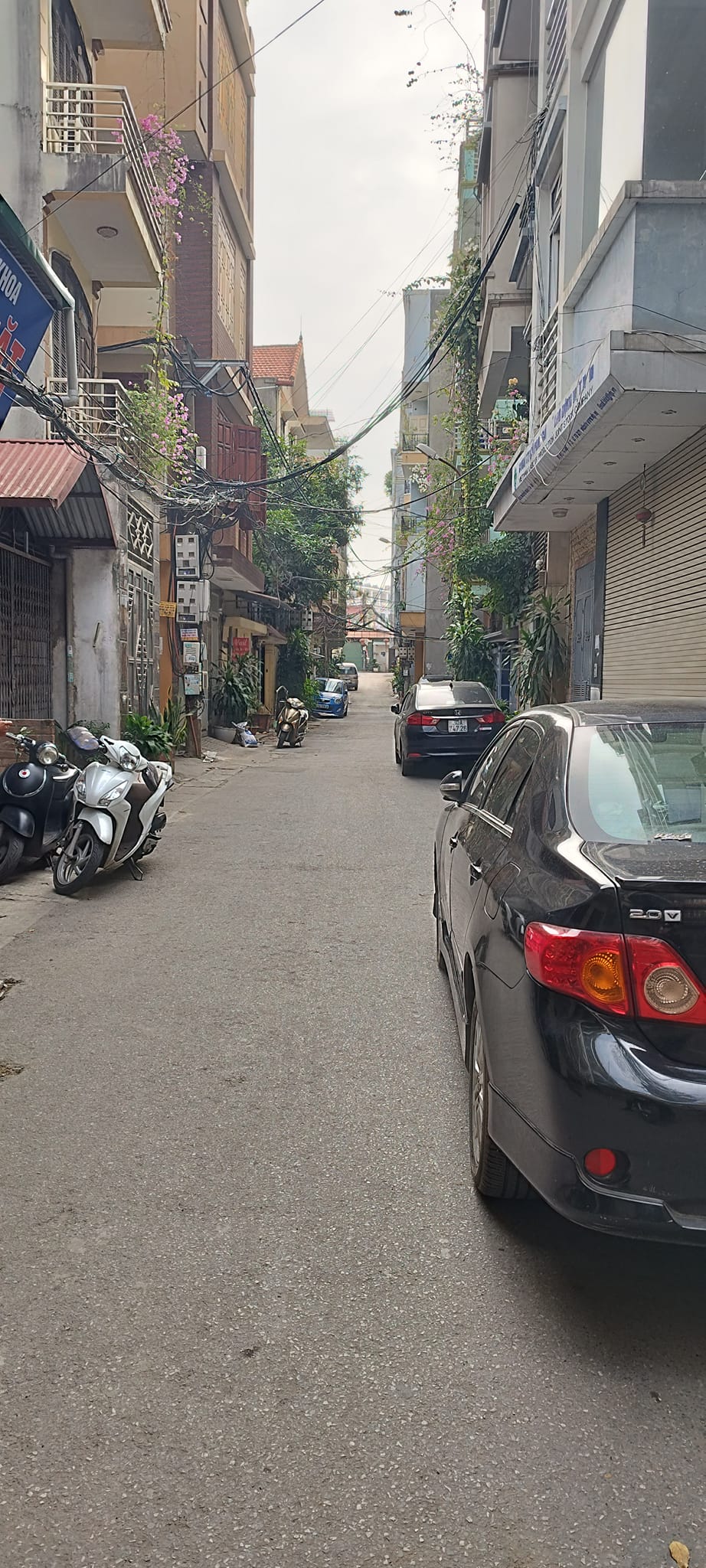 Bán 2 mảnh đất phố Nguyễn Hoàng Tôn DT 120m mặt tiền 9,5m giá 22,8 tỷ