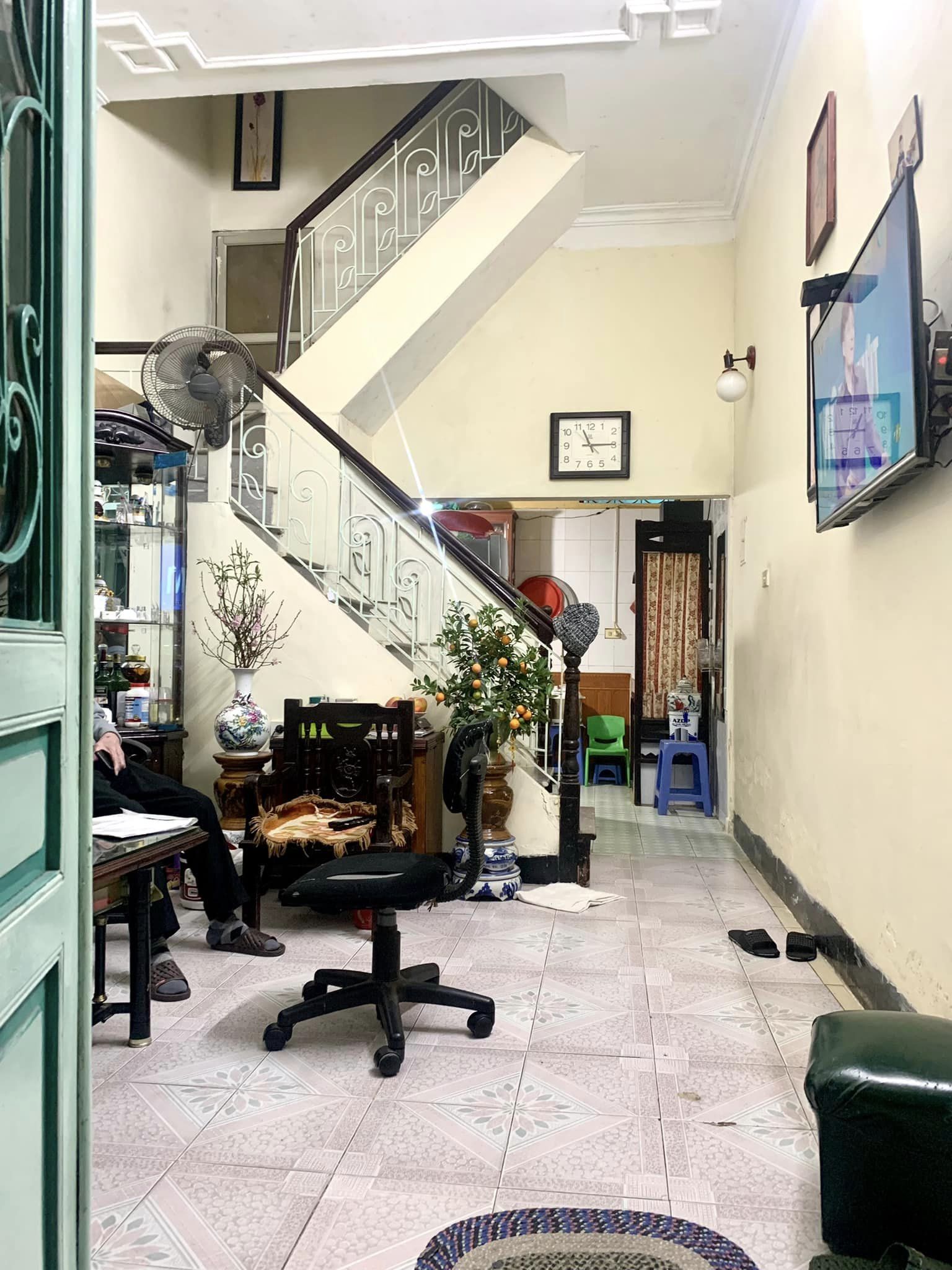 NHÀ PHỐ HÀO NAM, GIAO THÔNG THUẬN TIỆN, 33M2, 4 TẦNG, QUÁ ĐẸP VỚI GIÁ 3.9 TỈ