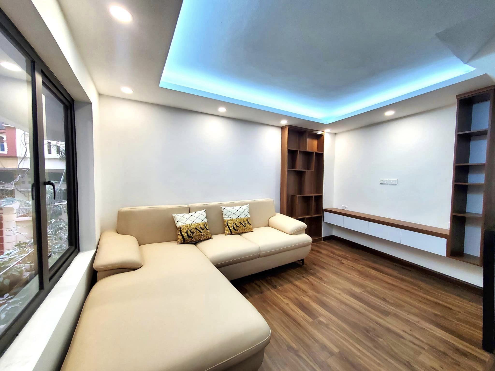 BÁN NHÀ PHỐ THÁI THỊNH, 23M2, 5 TẦNG, MT 4 M, FULL NỘI THẤT, GIÁ 3,25 TỶ.