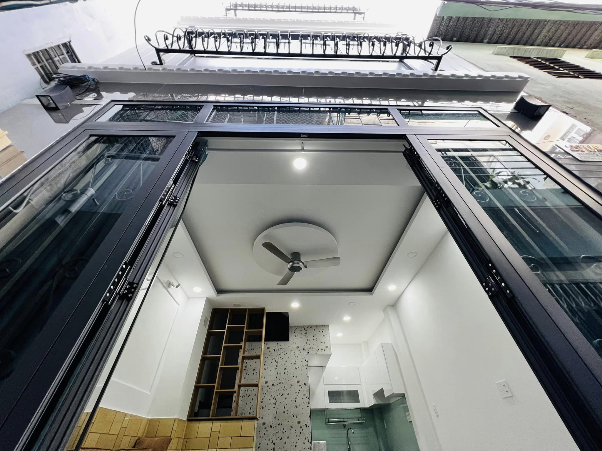 NHÀ GÒ VẤP - 3 TẦNG MỚI ĐẸP Ở NGAY - 4.1 X 6.1 - GIÁ CHỈ 4.35 TỶ