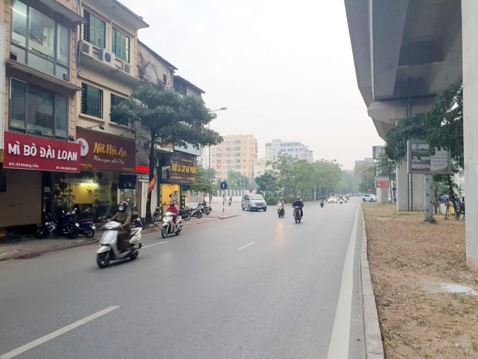 Bán đất Đống Đa , đường Hoàng Cầu , mặt tiền lớn , kinh doanh sầm uất , xây tòa văn phòng hết ý