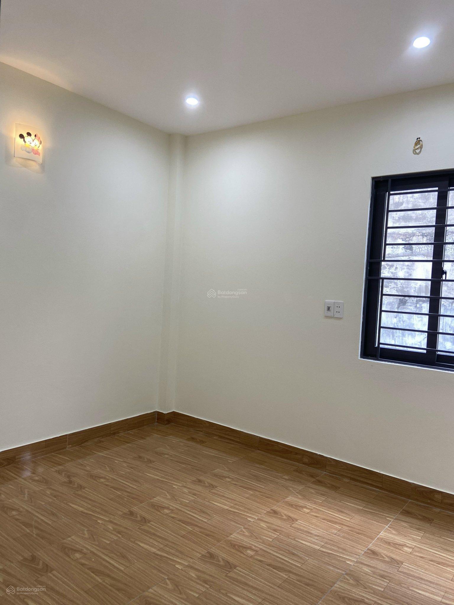 Bán nhà 30m2x3tầng , Văn Quán. Giá: 3.1 tỷ. 0986951728