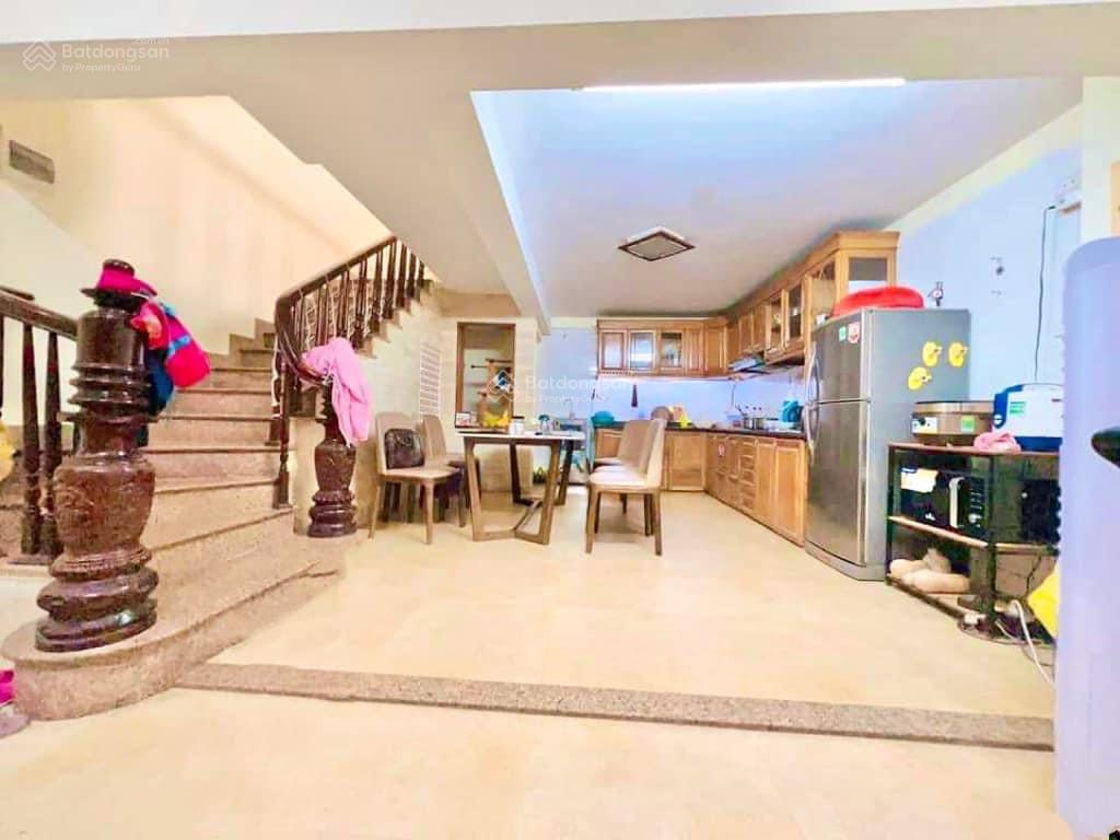 Bán gấp nhà đẹp sổ vuông Vạn Phúc Hà Đông, ô tô đỗ cửa, diện tích 39,5m2 - 5 tầng - mặt tiền 5m